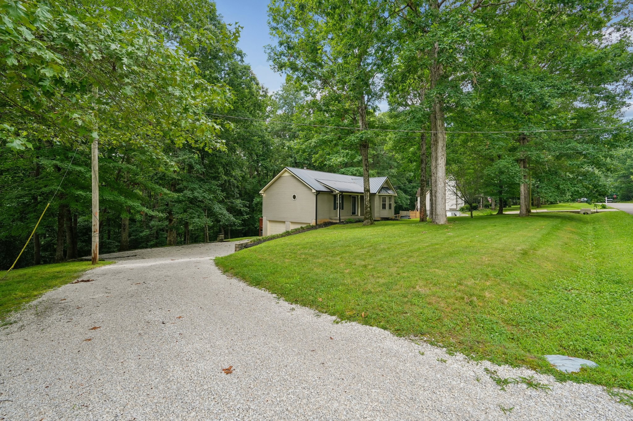 1174 Anna Rebecca Ct, Kingston Springs, TN 37082