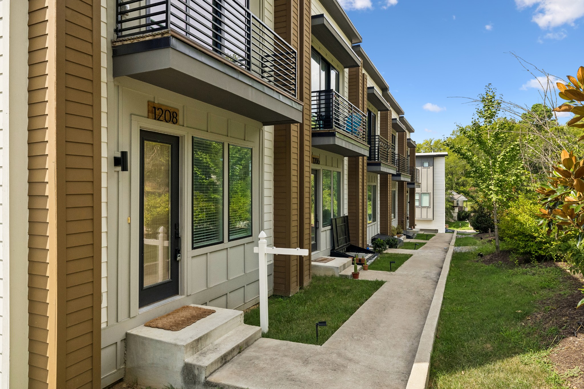 1208 Watts Ter, Nashville, TN 37209
