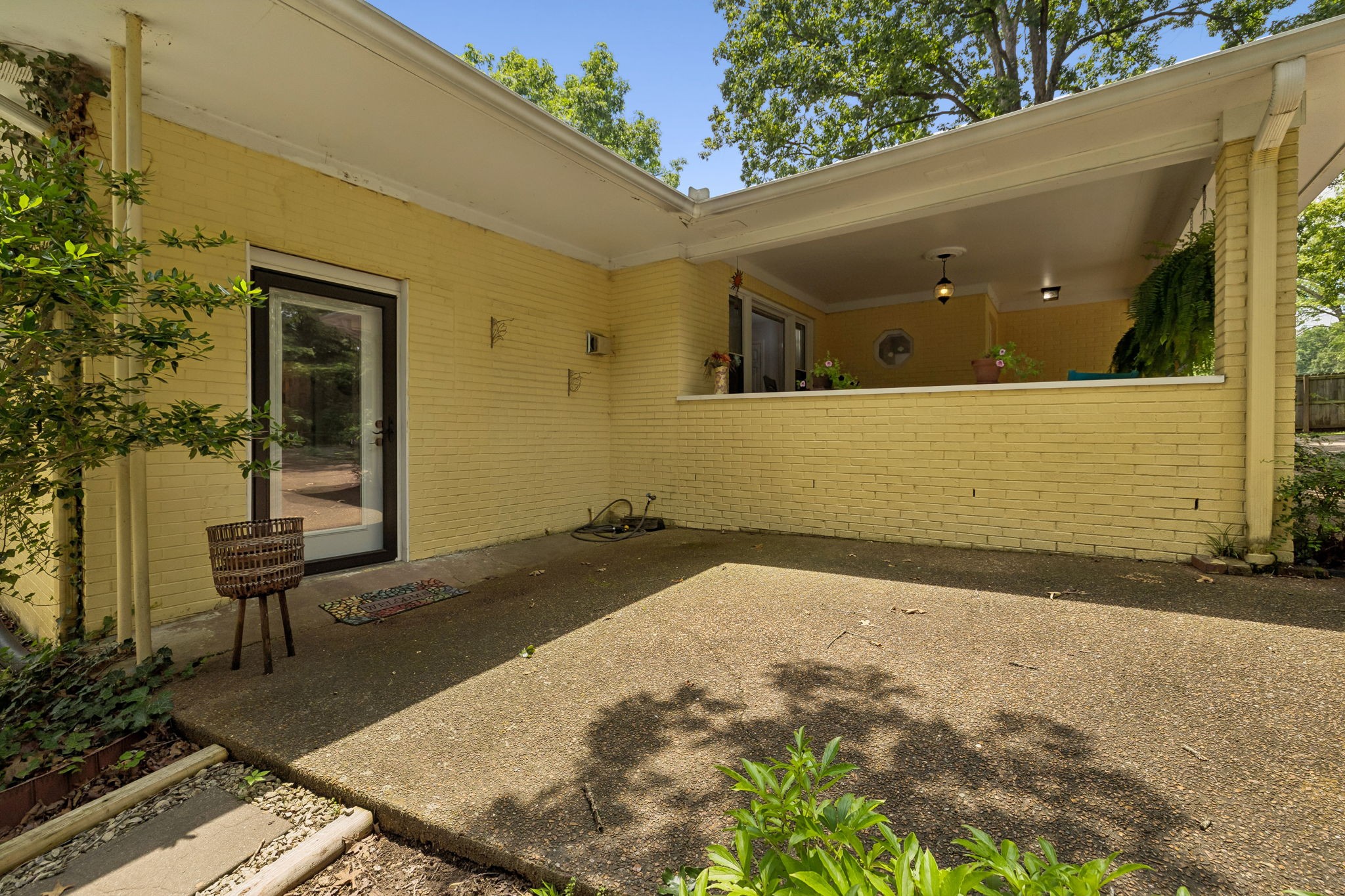 101 W Hills Ter, Dickson, TN 37055