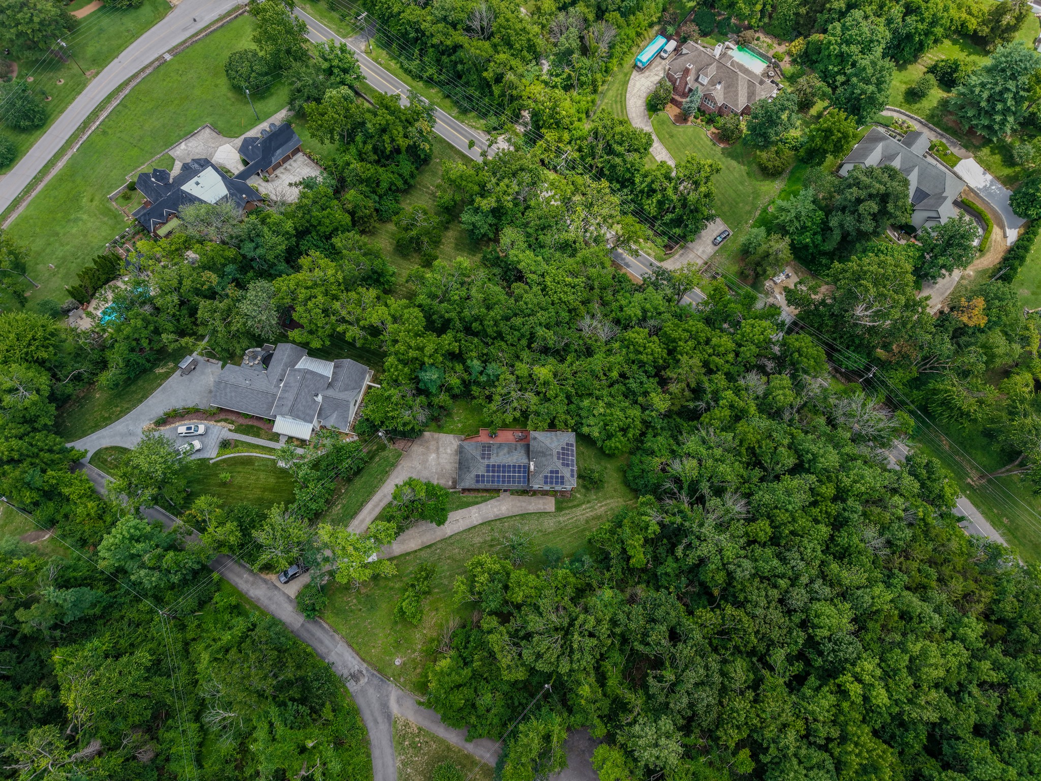 1203 Saxon Dr, Nashville, TN 37215
