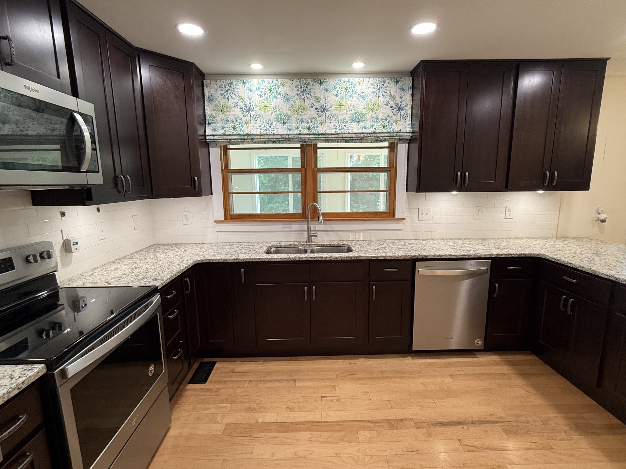 81 County House Cir, Carthage, TN 37030