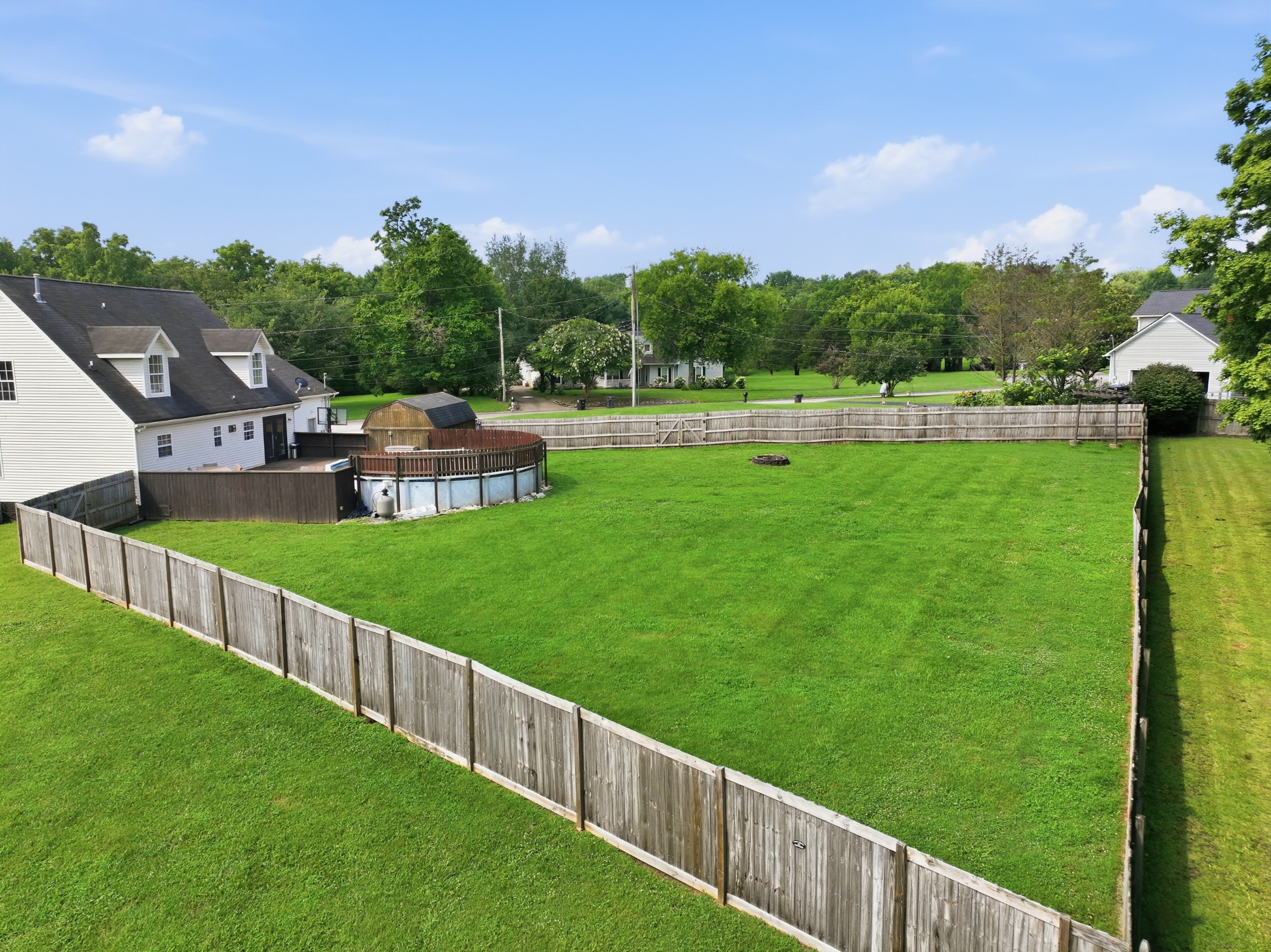 1504 Bradshaw Dr, Columbia, TN 38401