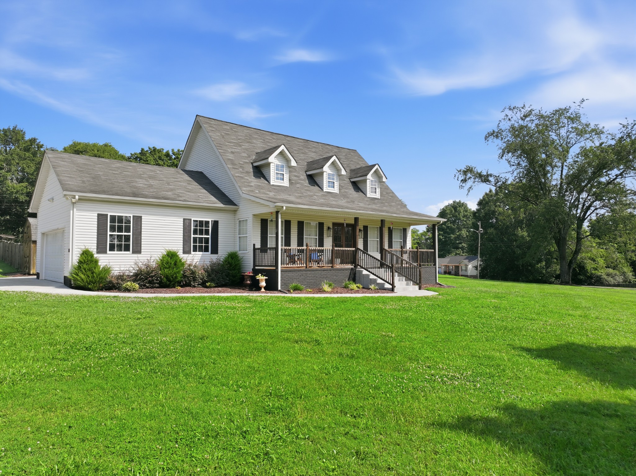 1504 Bradshaw Dr, Columbia, TN 38401