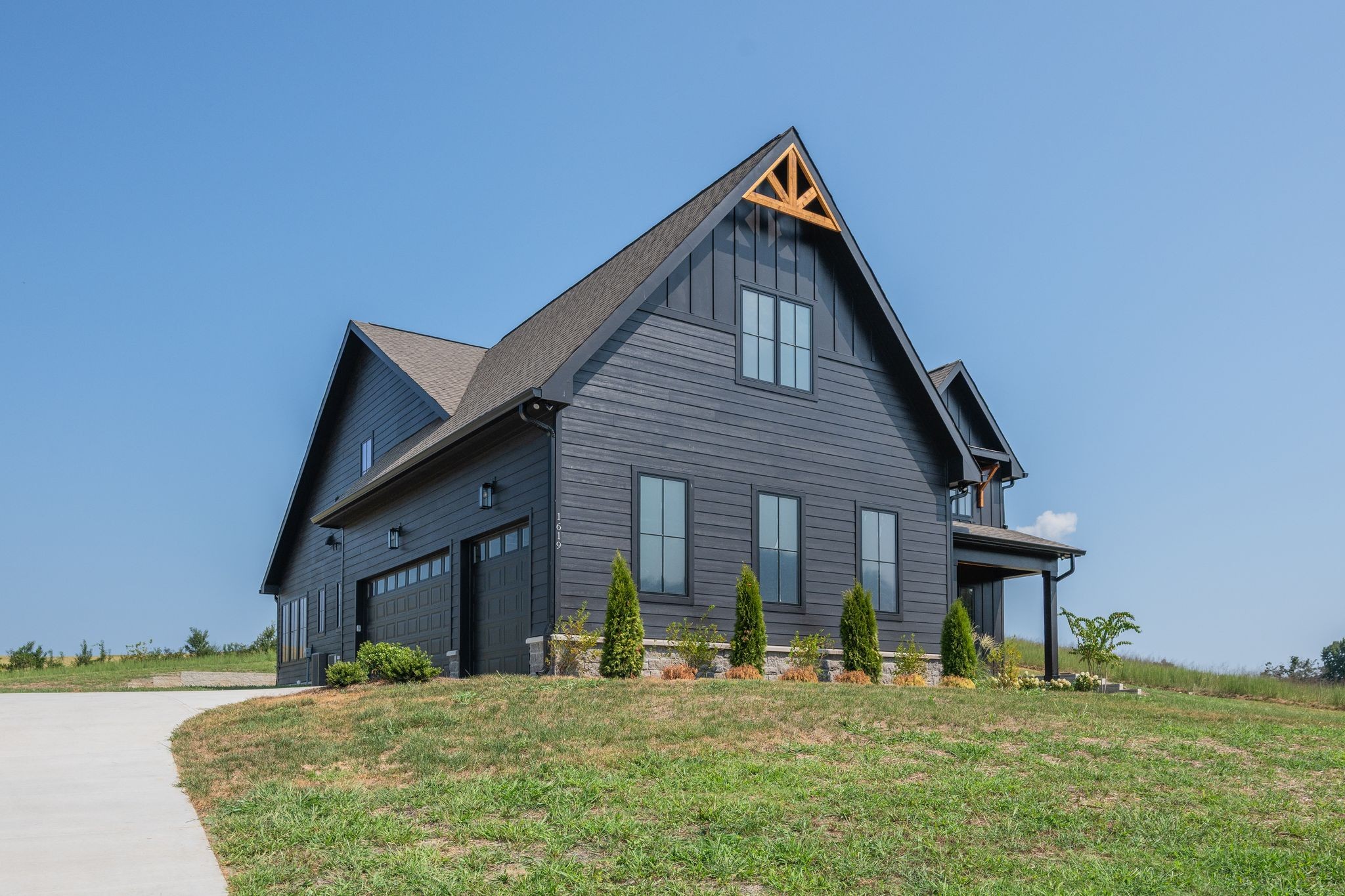 1619 Spencer Mill Rd, Burns, TN 37029