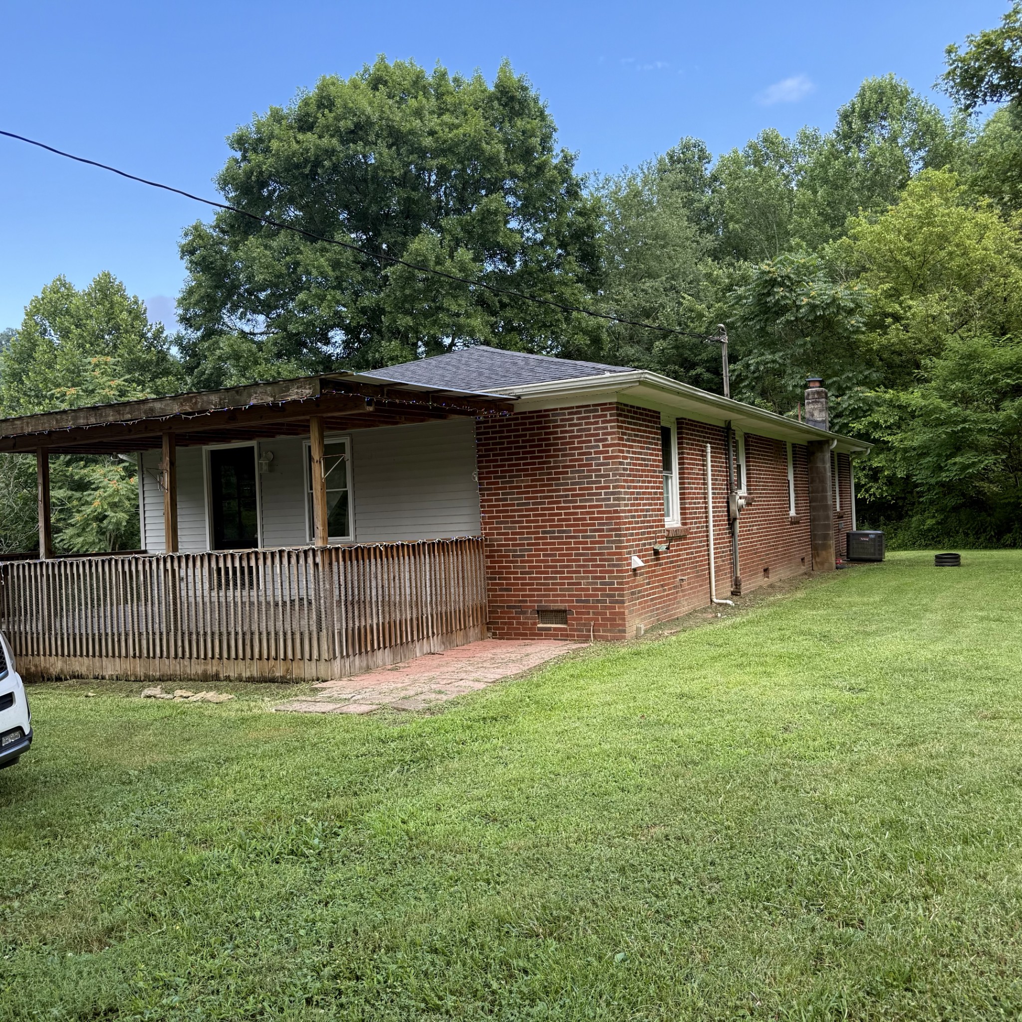 2625 Wartrace Hwy, Pleasant Shade, TN 37145