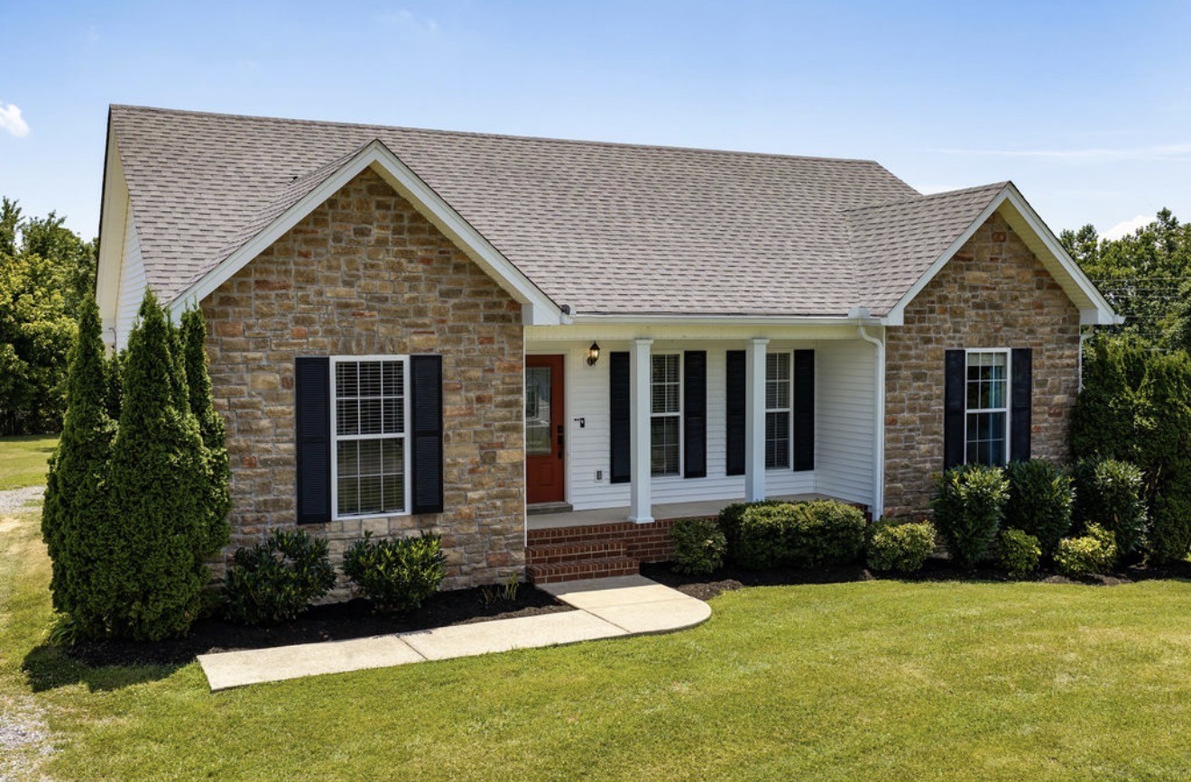 1010 N 1st St, Westmoreland, TN 37186