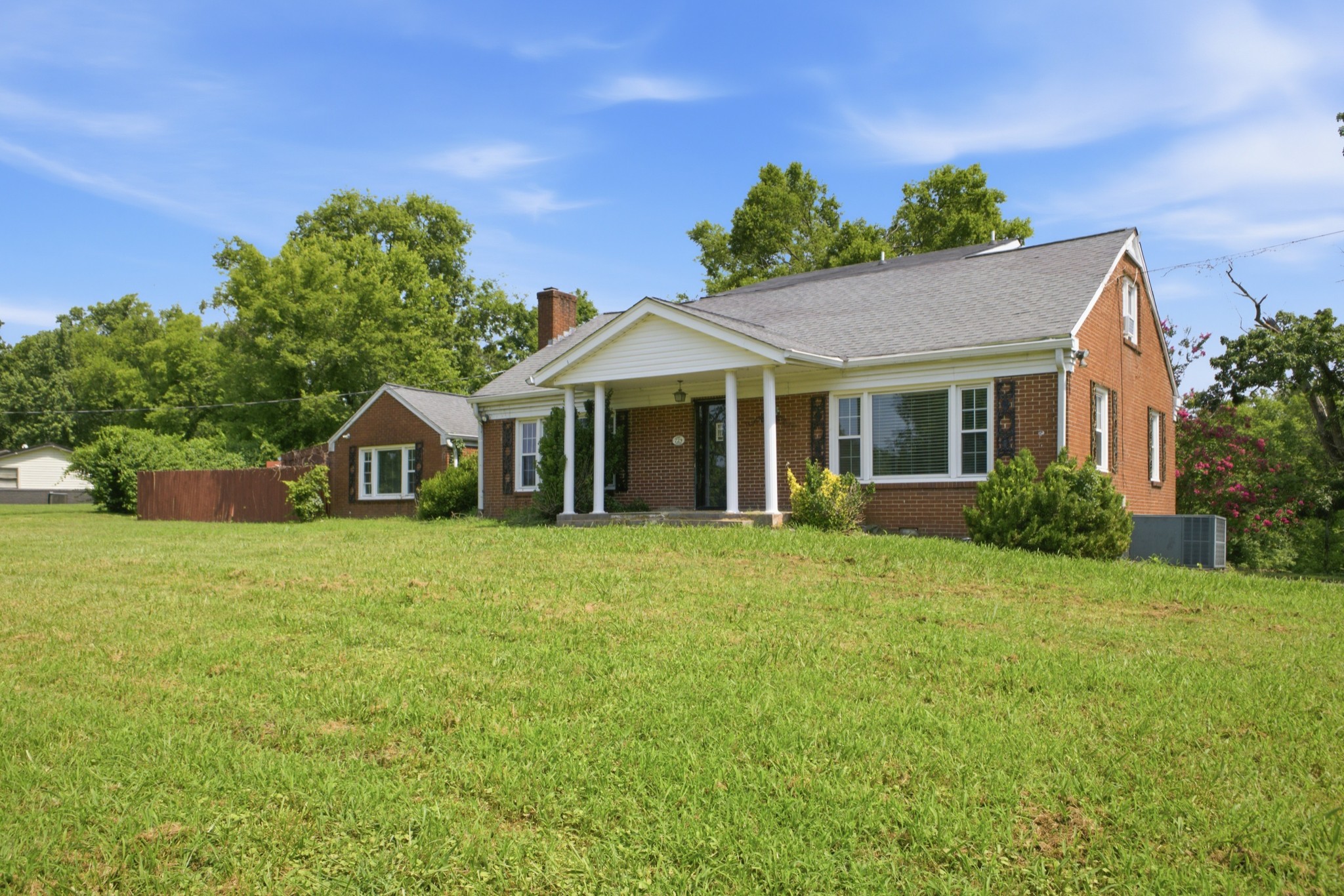 729 Greymont Dr, Nashville, TN 37217