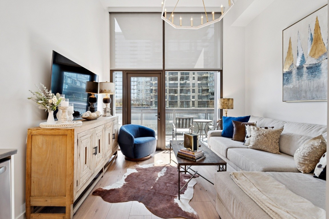 1212 Demonbreun St #606, Nashville, TN 37203