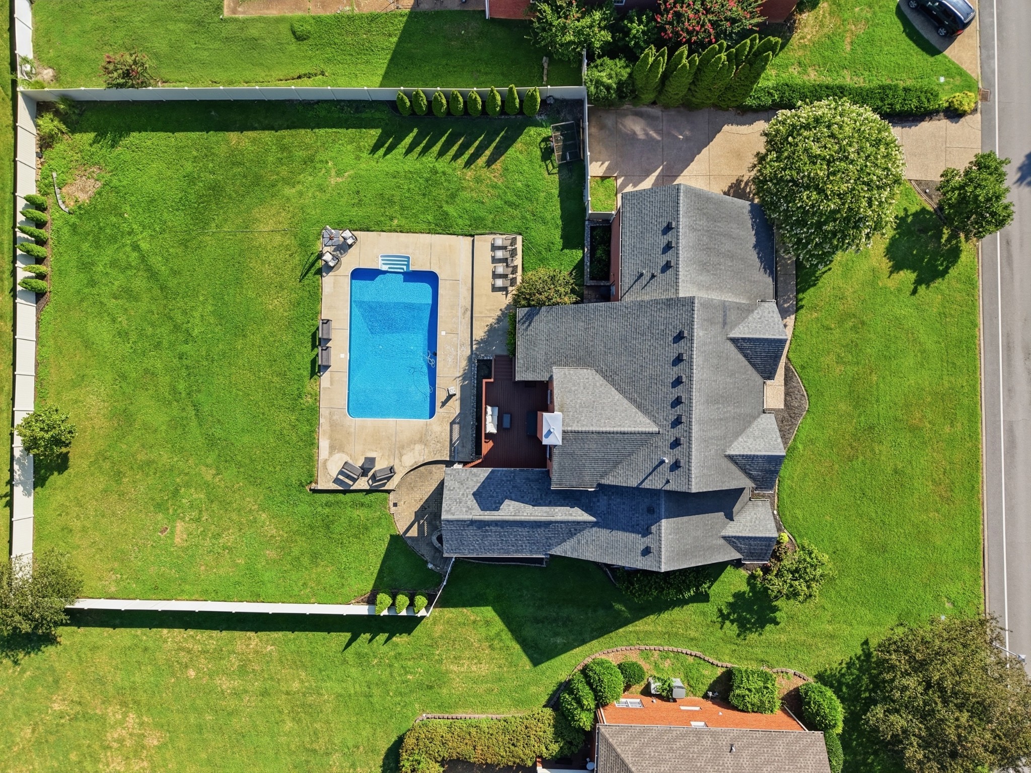 2010 Brunswick Dr, Lebanon, TN 37087
