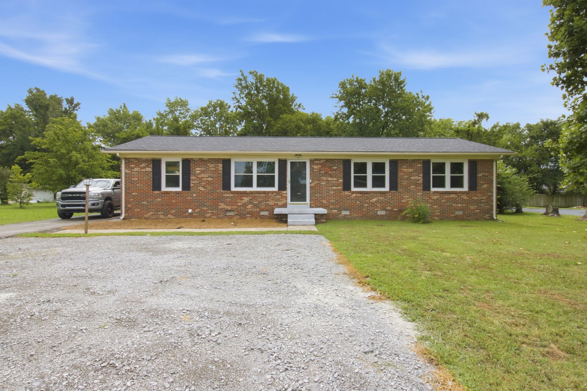 2418 Obrien Dr, Murfreesboro, TN 37130