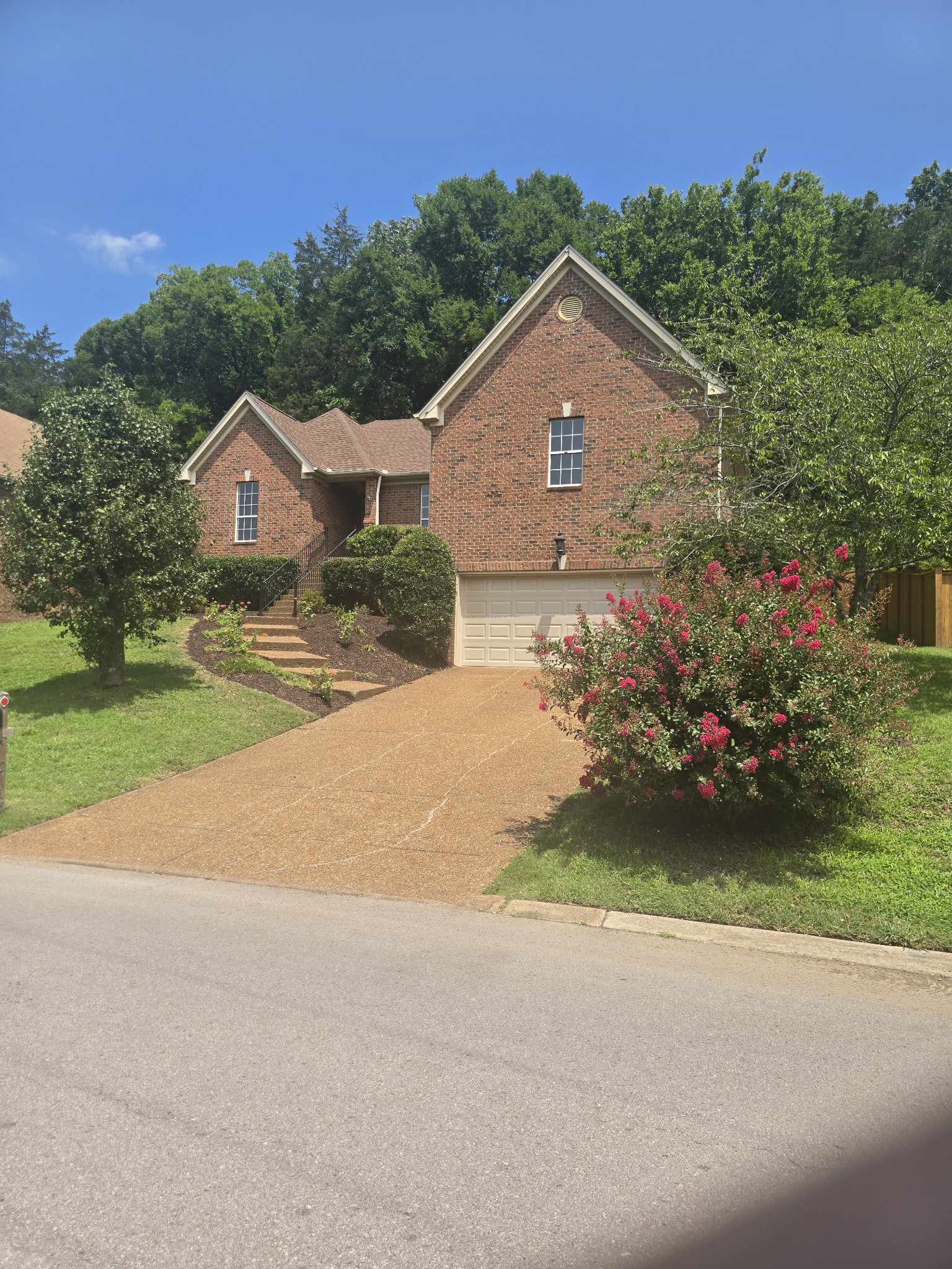 2115 Maricourt St, Old Hickory, TN 37138