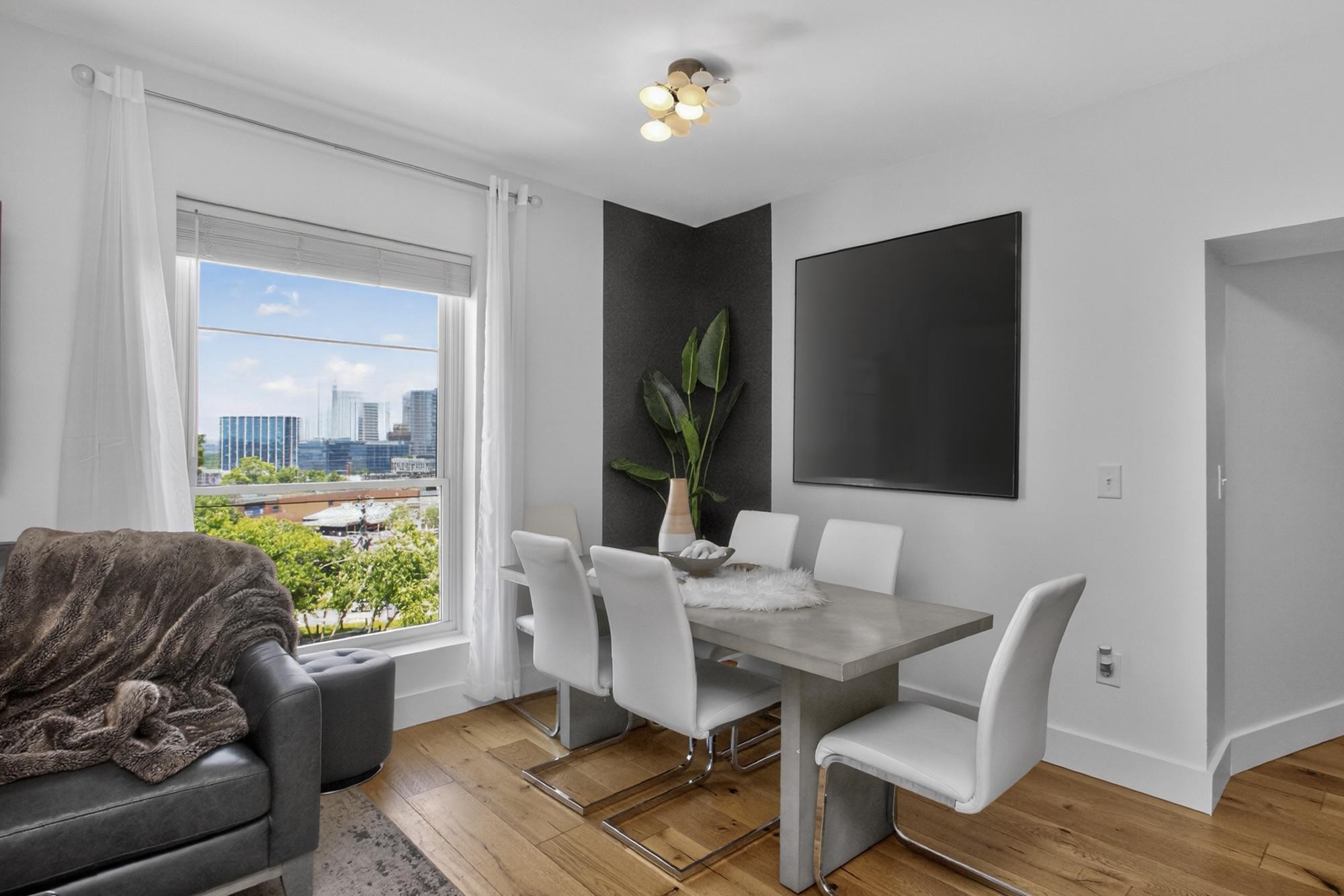 11 Music Sq E #608, Nashville, TN 37203