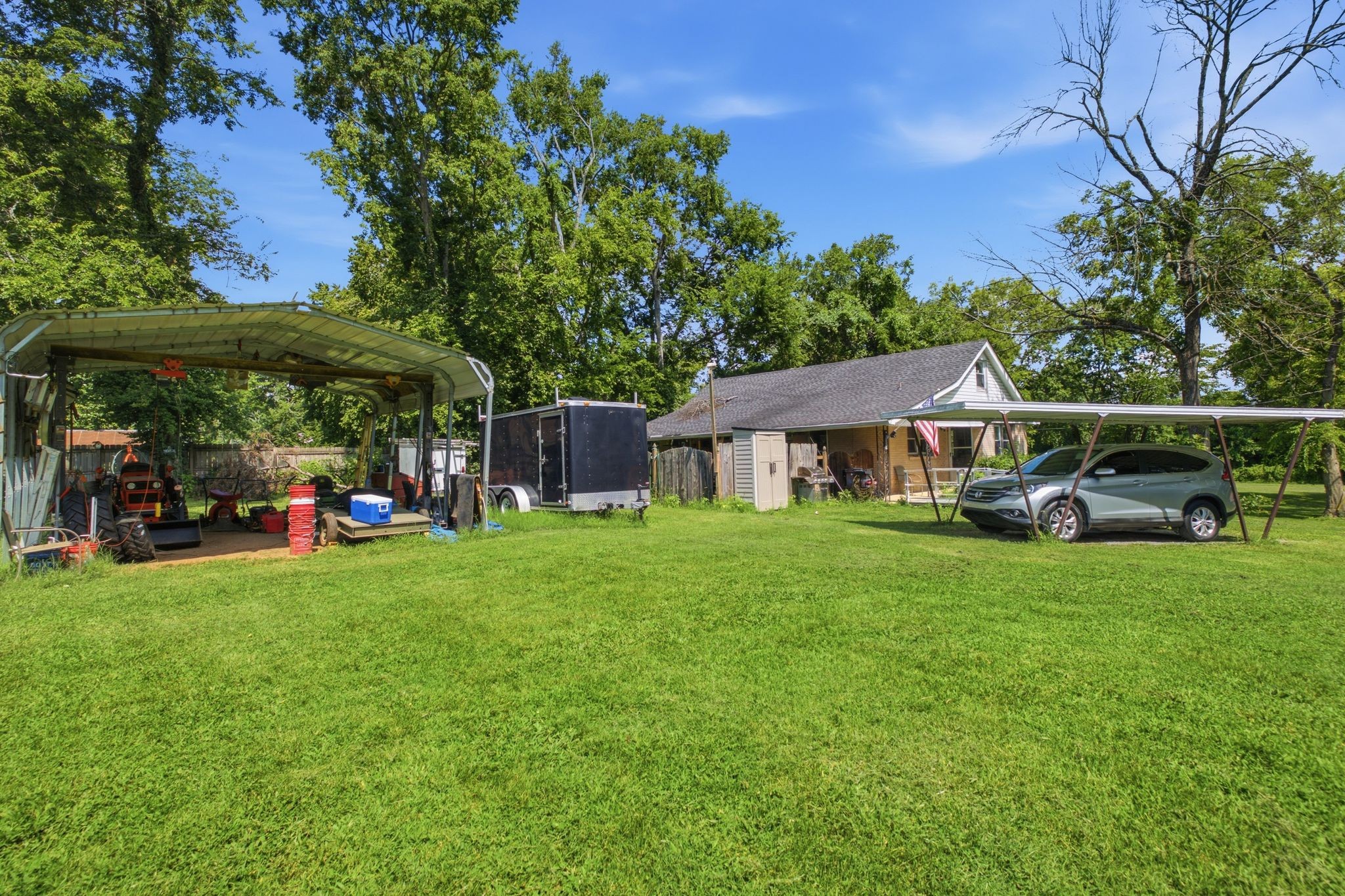 216 Walton Ferry Rd, Hendersonville, TN 37075
