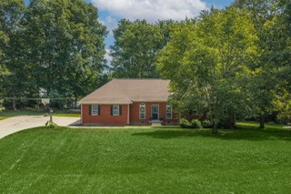 1033 Johnston Dr, White Bluff, TN 37187