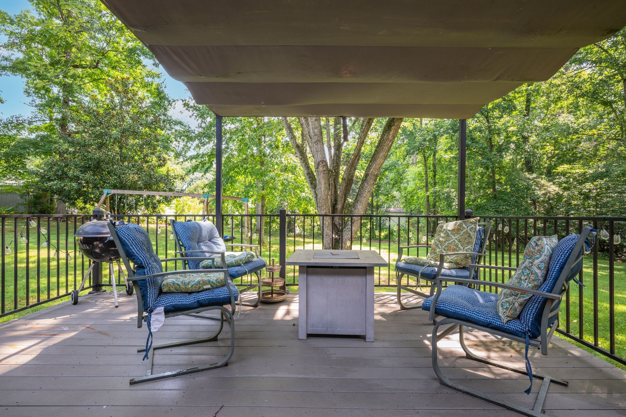 1033 Johnston Dr, White Bluff, TN 37187
