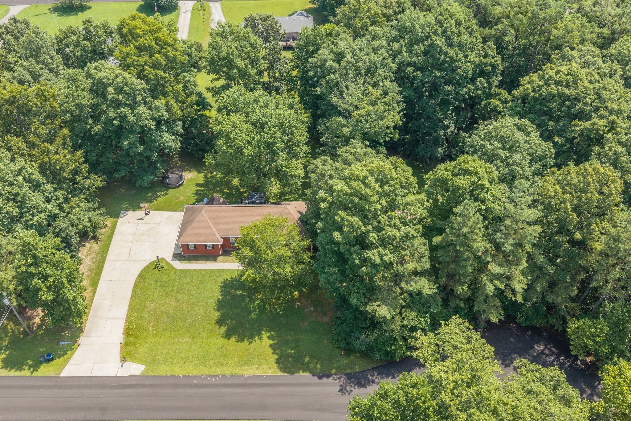 1033 Johnston Dr, White Bluff, TN 37187