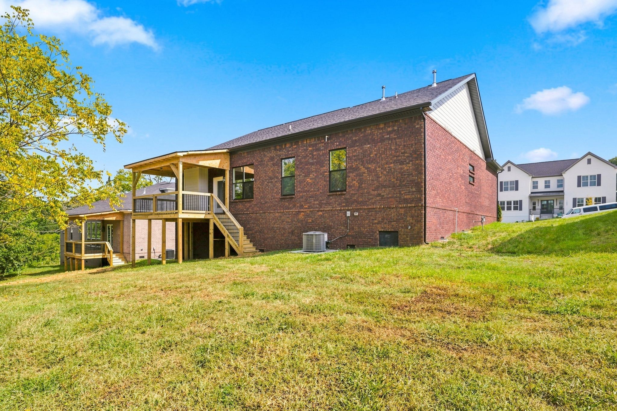 1006 Tiane Trl, Gallatin, TN 37066