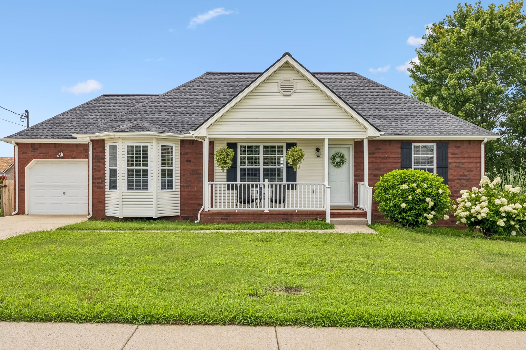 1066 Windtree Trce, Mount Juliet, TN 37122