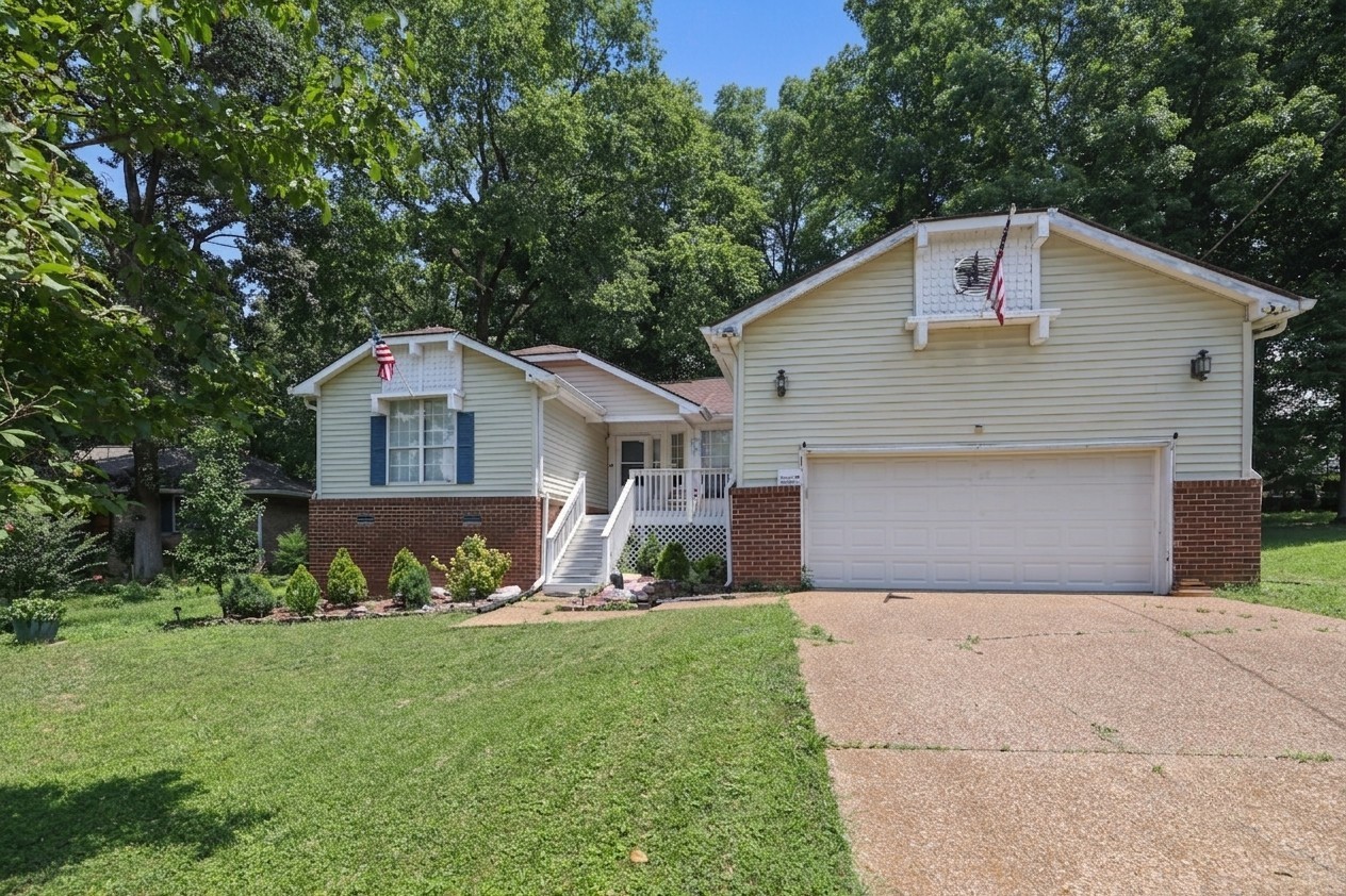 2560 Somerset Dr, Nashville, TN 37217
