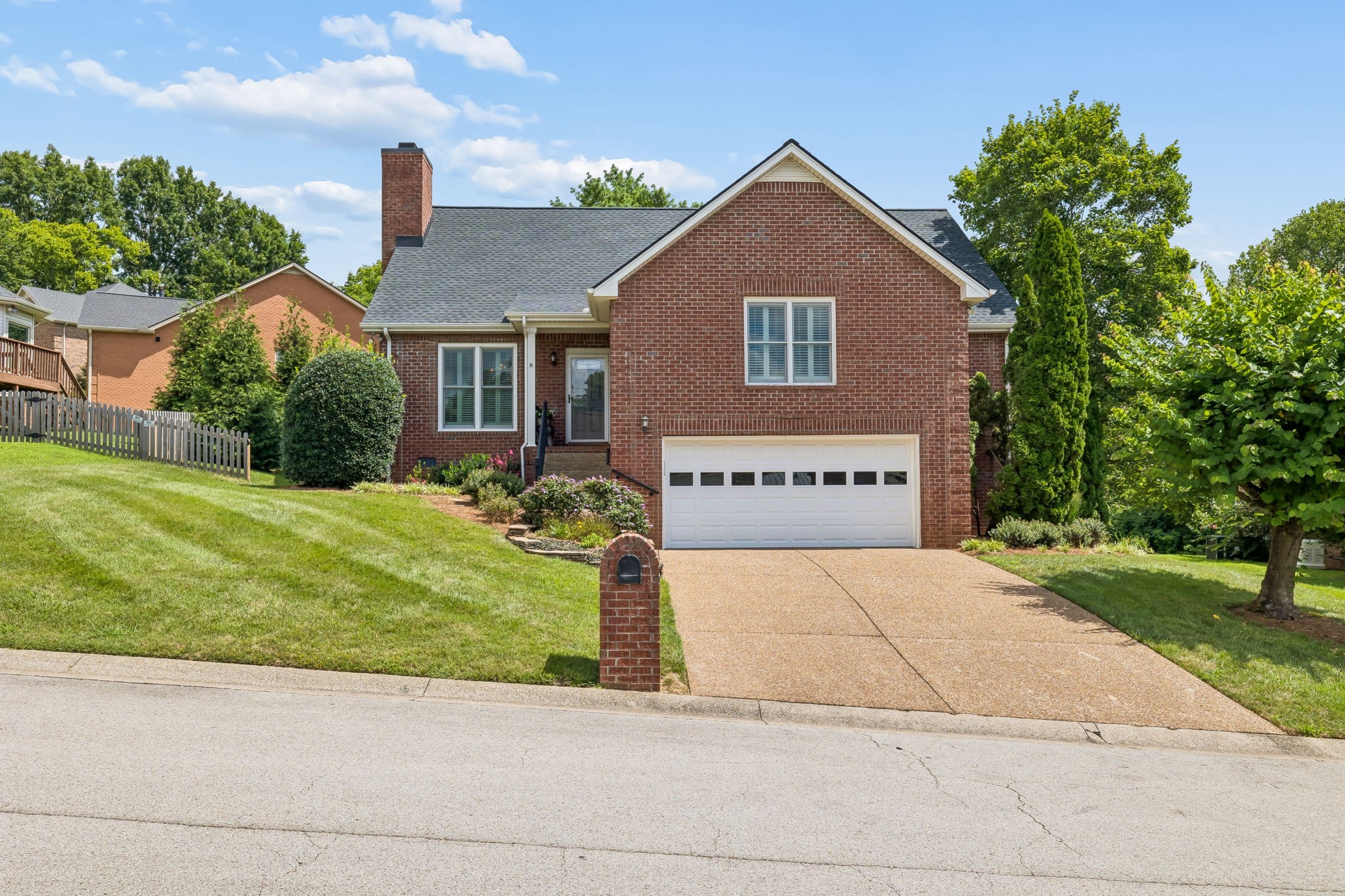 7216 Magnolia Hills Dr, Nashville, TN 37221