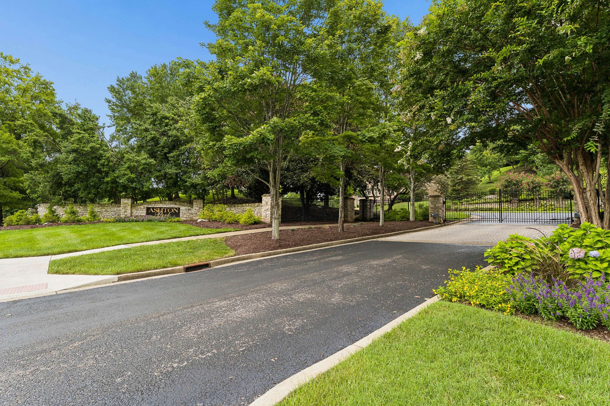1201 Stoney Point Ln, Franklin, TN 37067