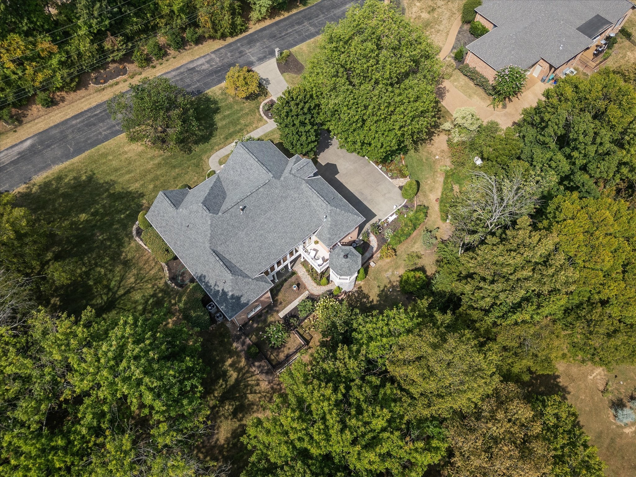 766 Peach Orchard Dr, Nashville, TN 37204