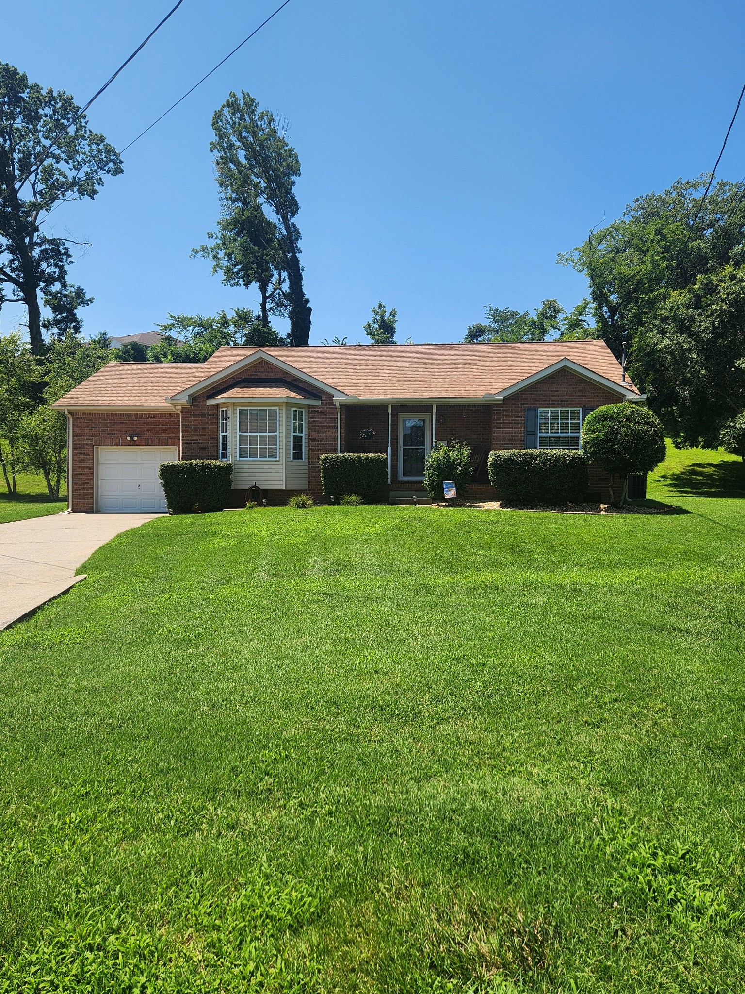 710 Pinehurst Pt, Mount Juliet, TN 37122