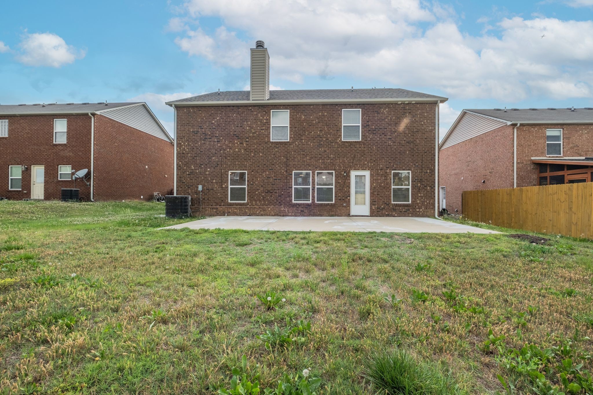 1053 Gannett Rd, Hendersonville, TN 37075