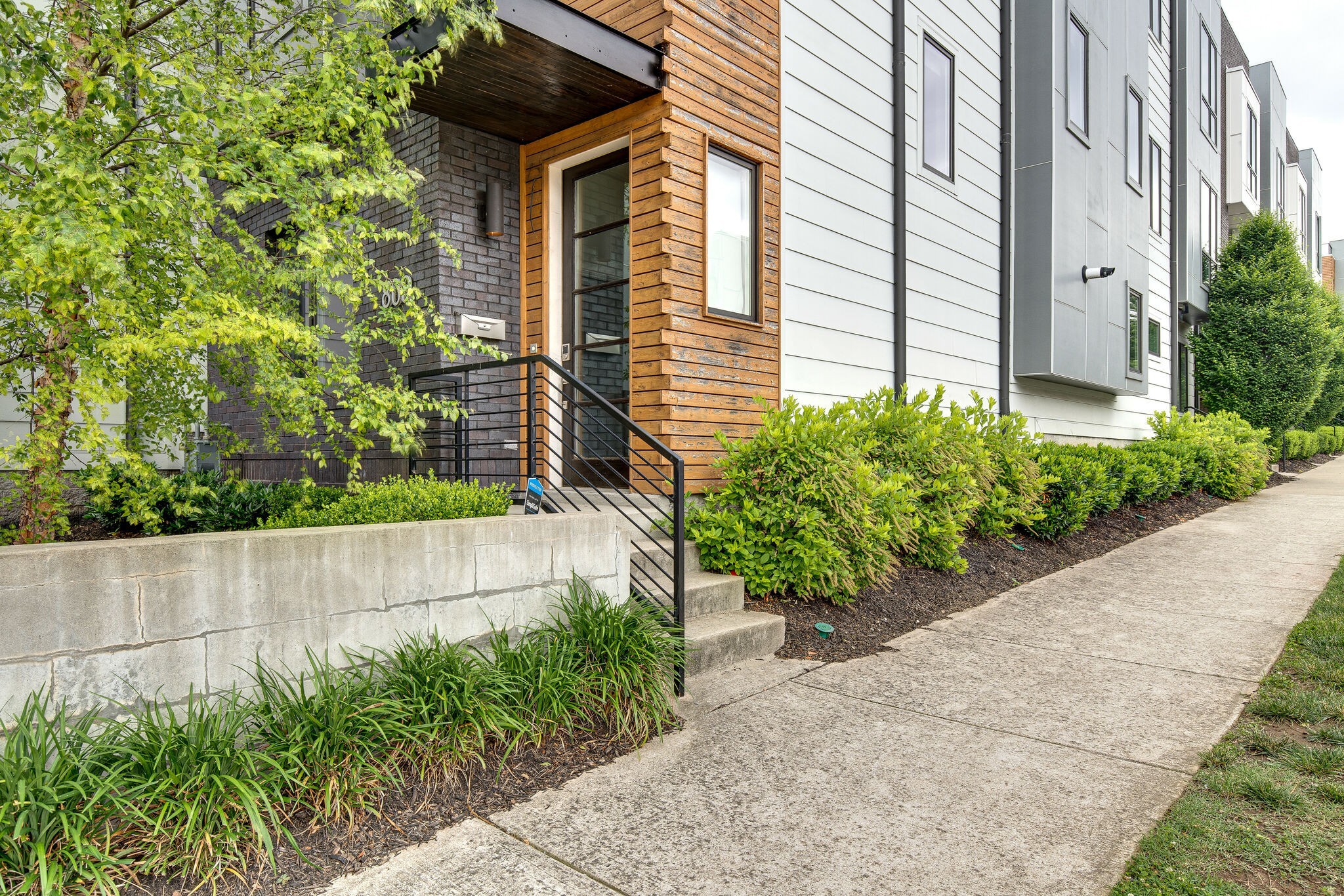 800 13th Ave S, Nashville, TN 37203