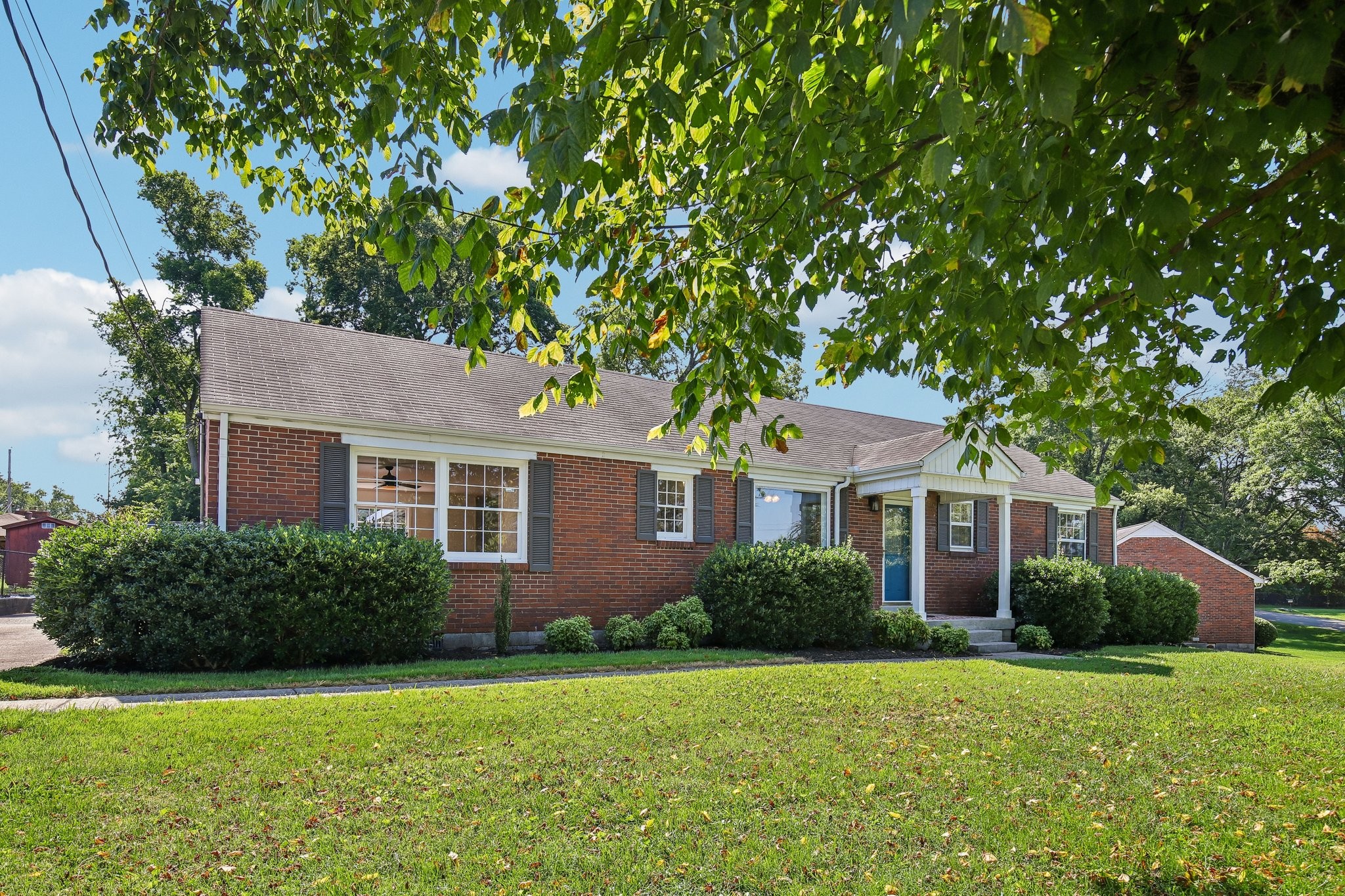 417 Springview Dr, Nashville, TN 37214