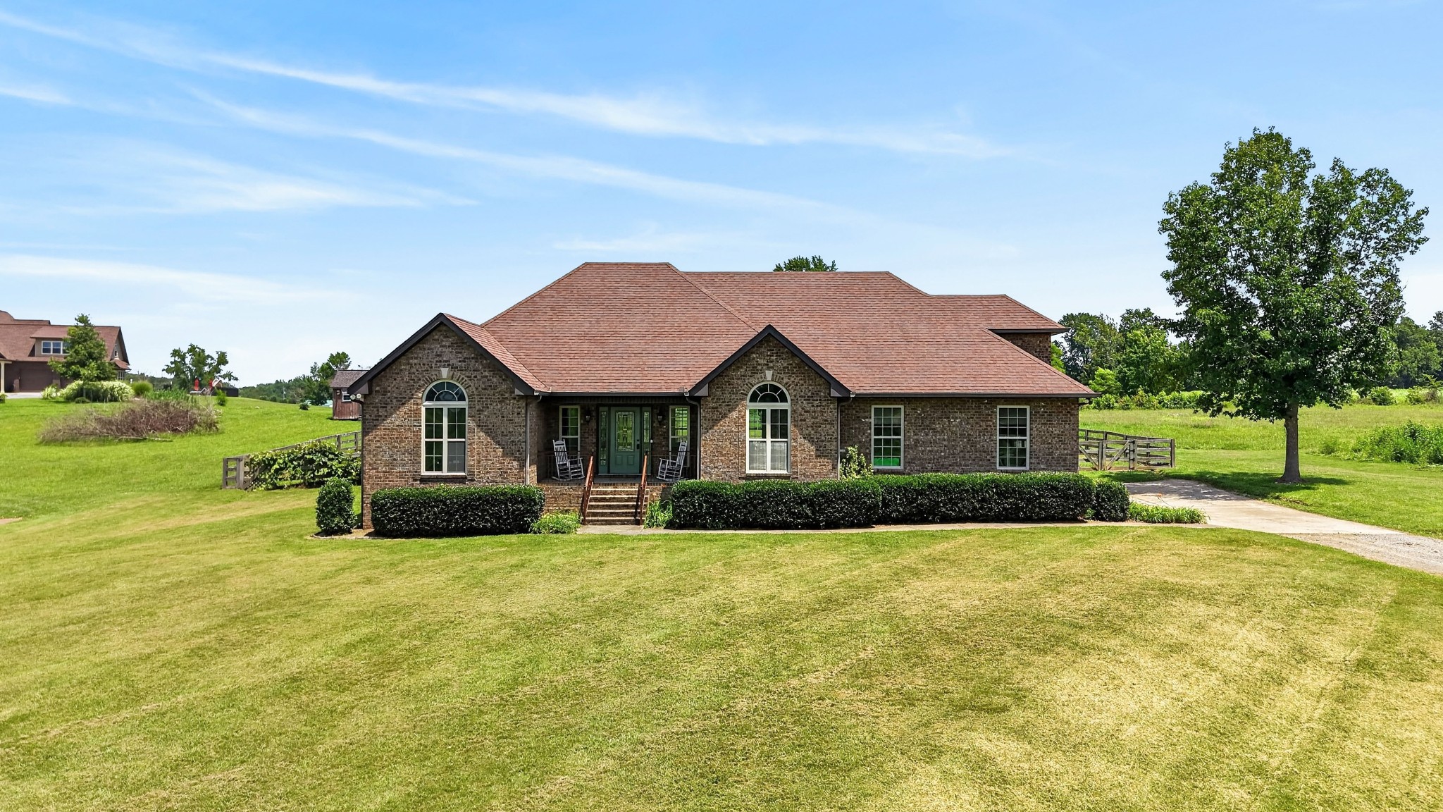 530 Thompson Ln, Portland, TN 37148
