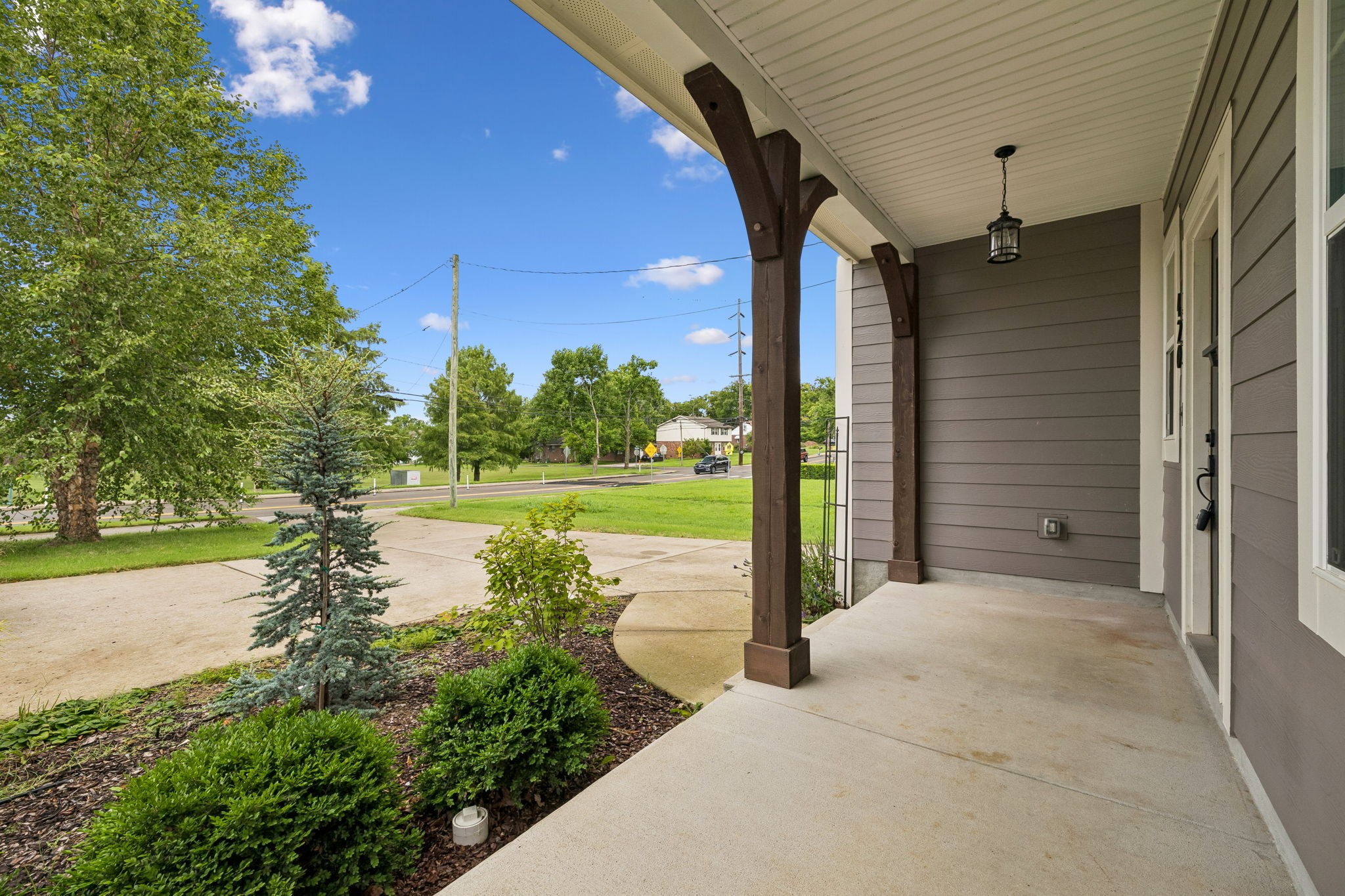 420 Anderson Ln, Madison, TN 37115