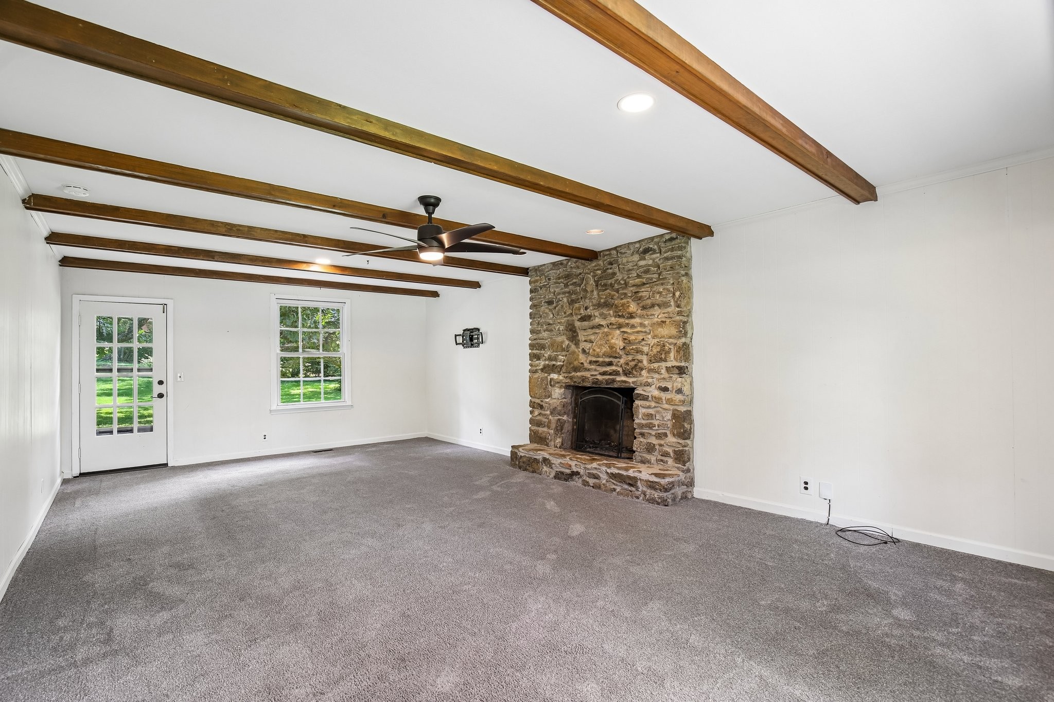 463 Walton Ferry Rd, Hendersonville, TN 37075