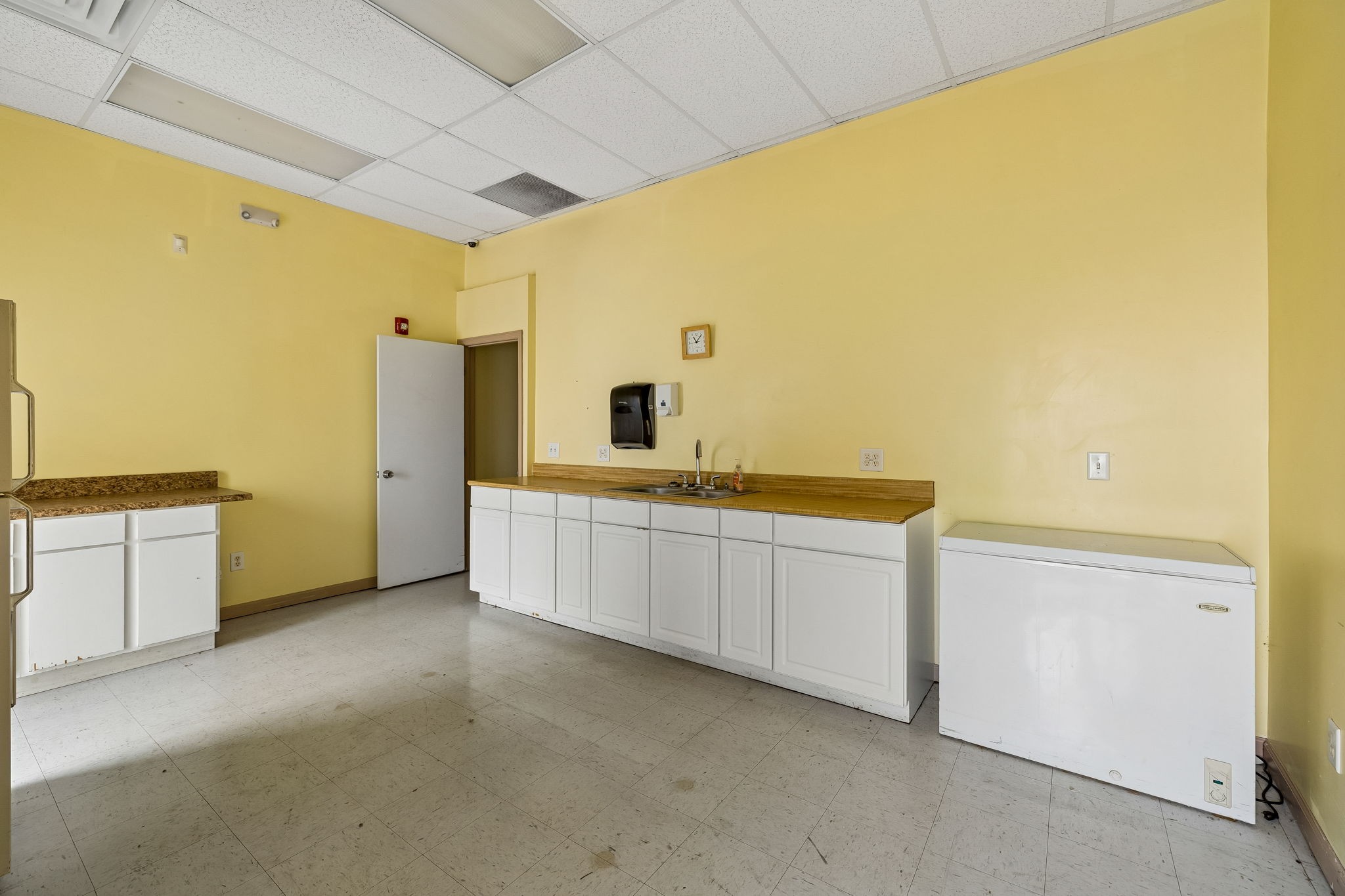 2400 Highland Ave, Columbia, TN 38401