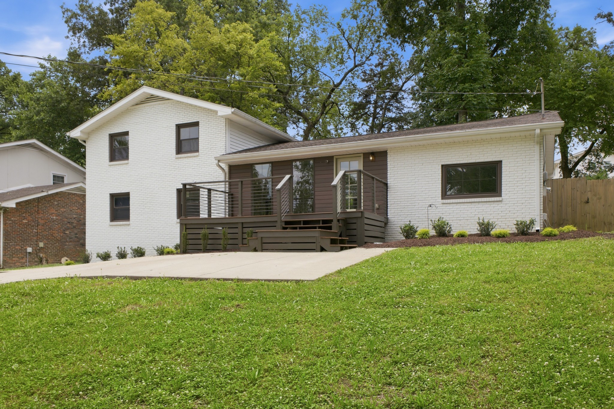 2515 Sleepy Hollow Dr, Nashville, TN 37217