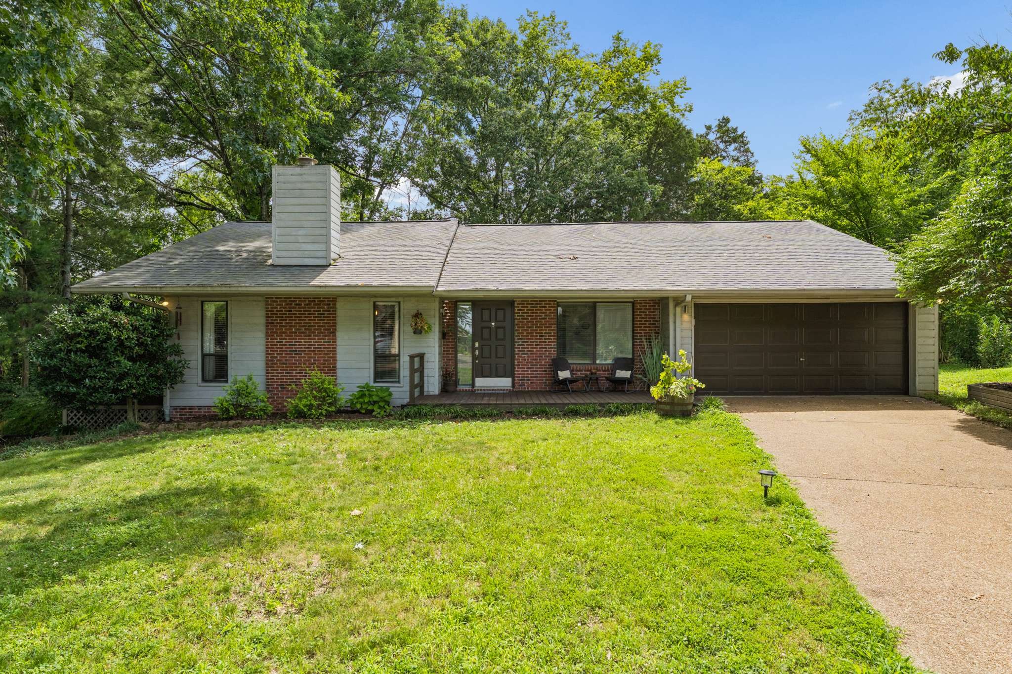 2601 Mesa Dr, Nashville, TN 37217
