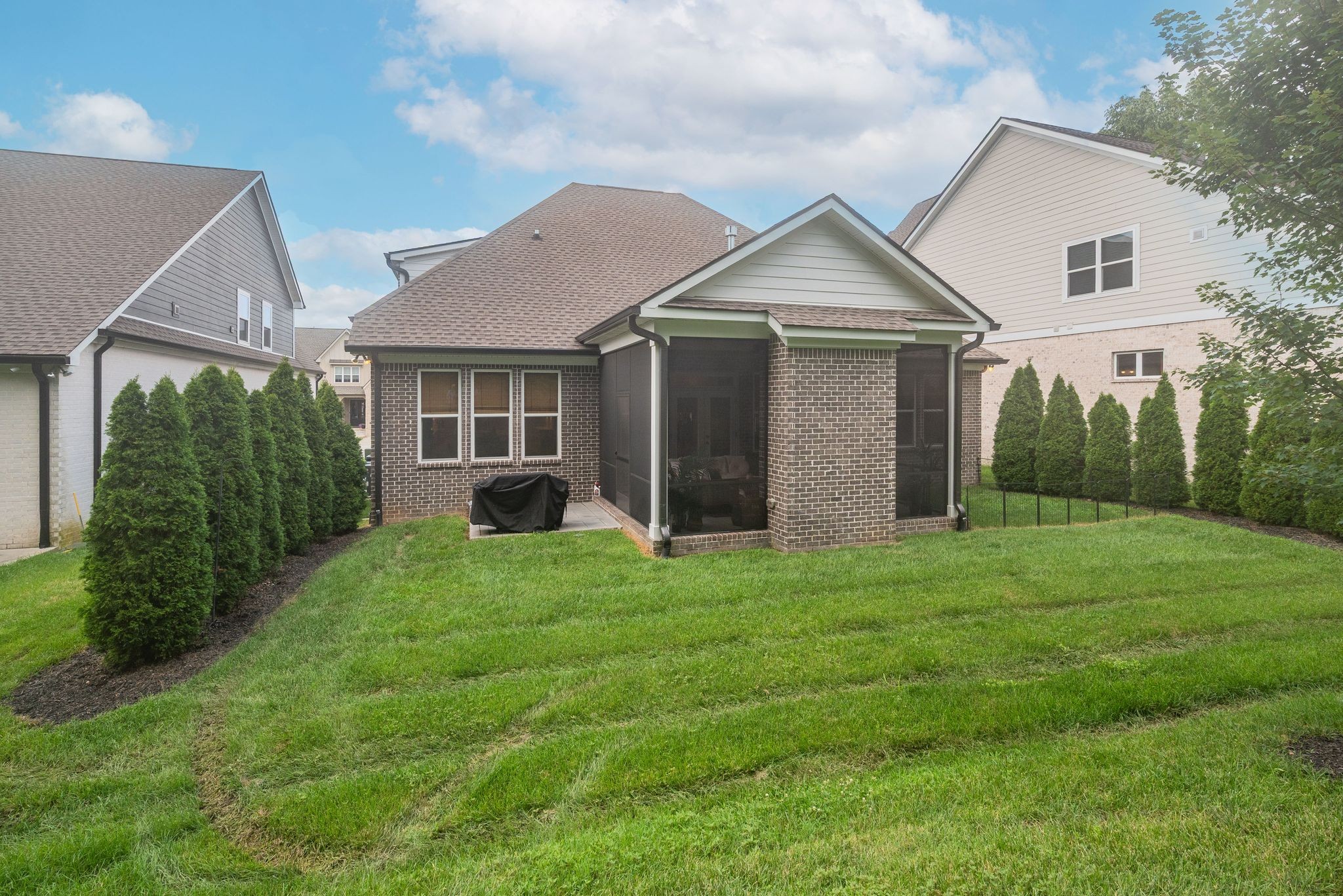 260 Valley Bend Dr, Nashville, TN 37214
