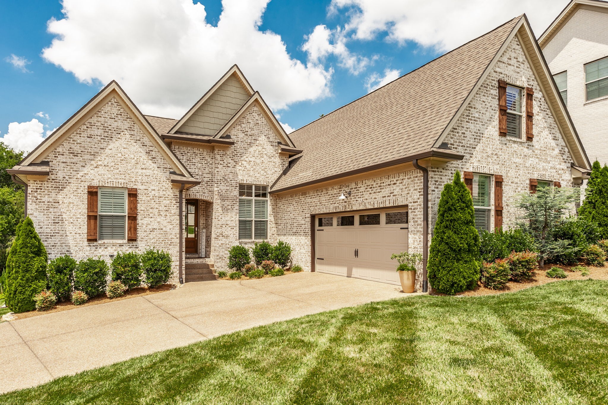 392 Arrow Ct, Hendersonville, TN 37075