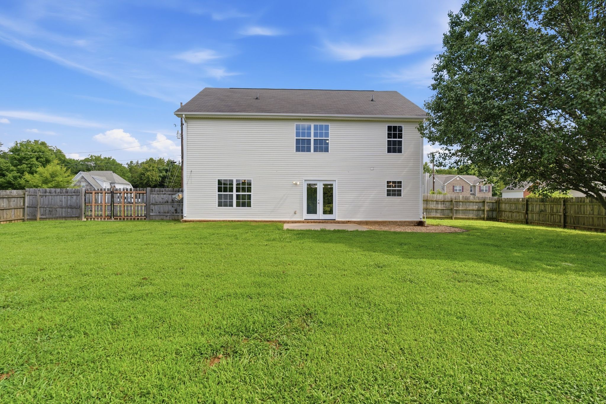 1239 California Dr, Murfreesboro, TN 37129