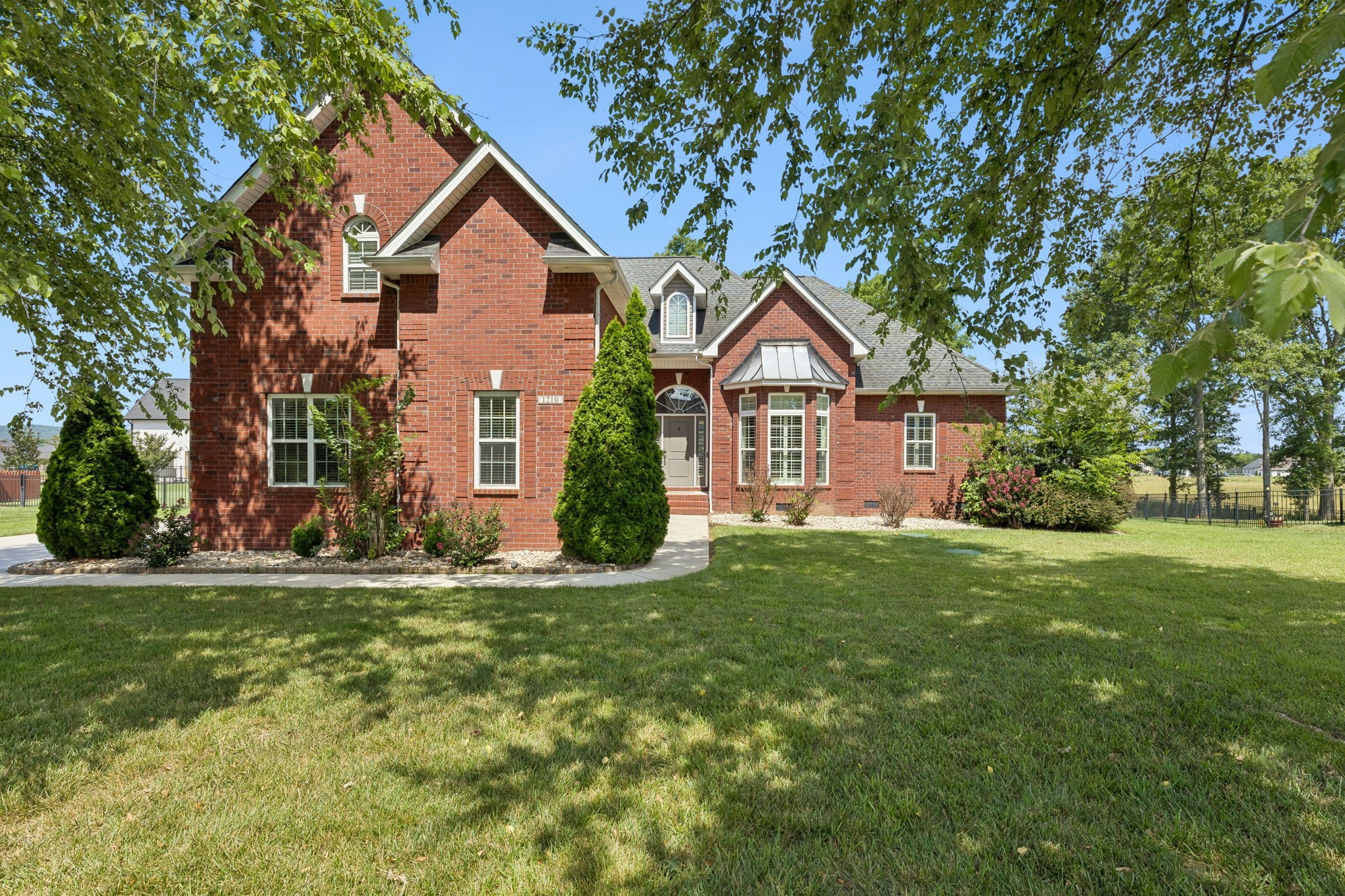 1210 Lila Dr, Murfreesboro, TN 37128