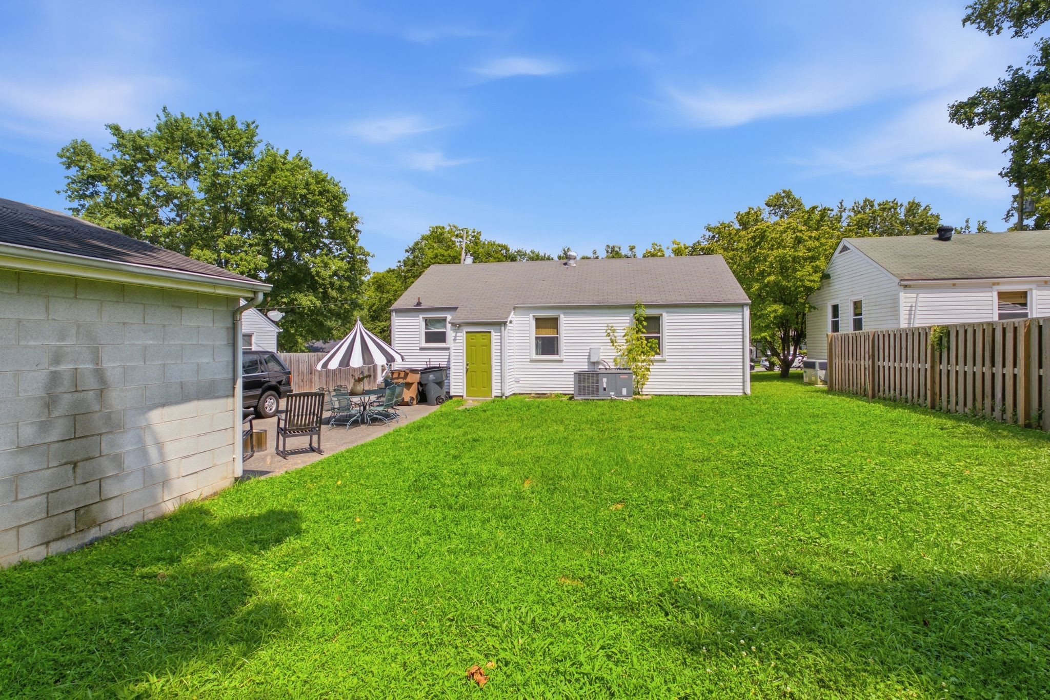 5625 Meadowcrest Ln, Nashville, TN 37209