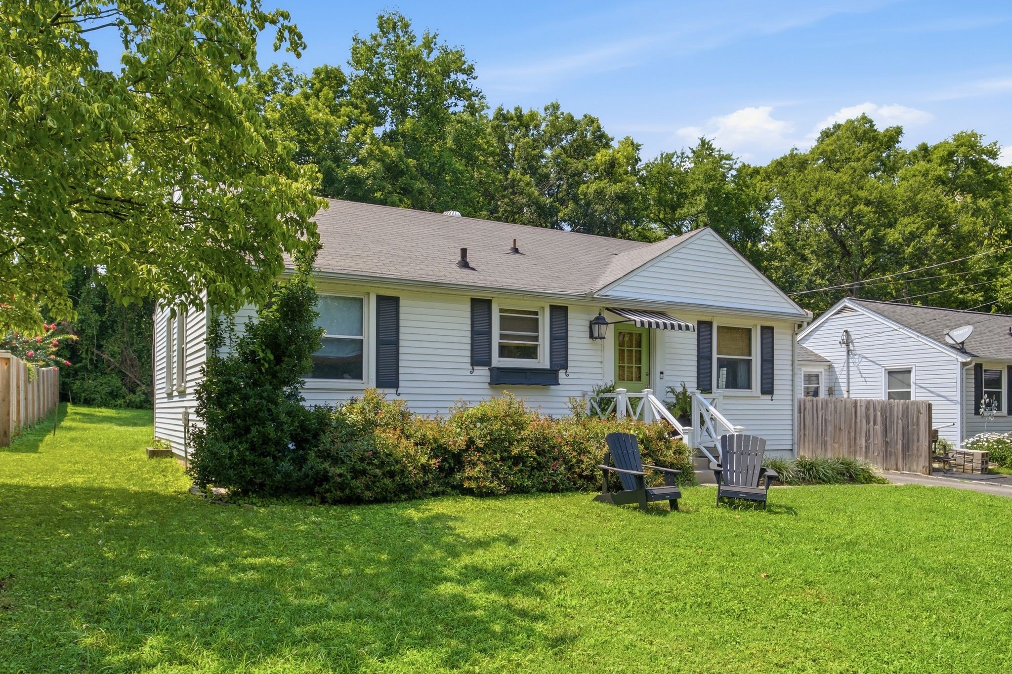 5625 Meadowcrest Ln, Nashville, TN 37209