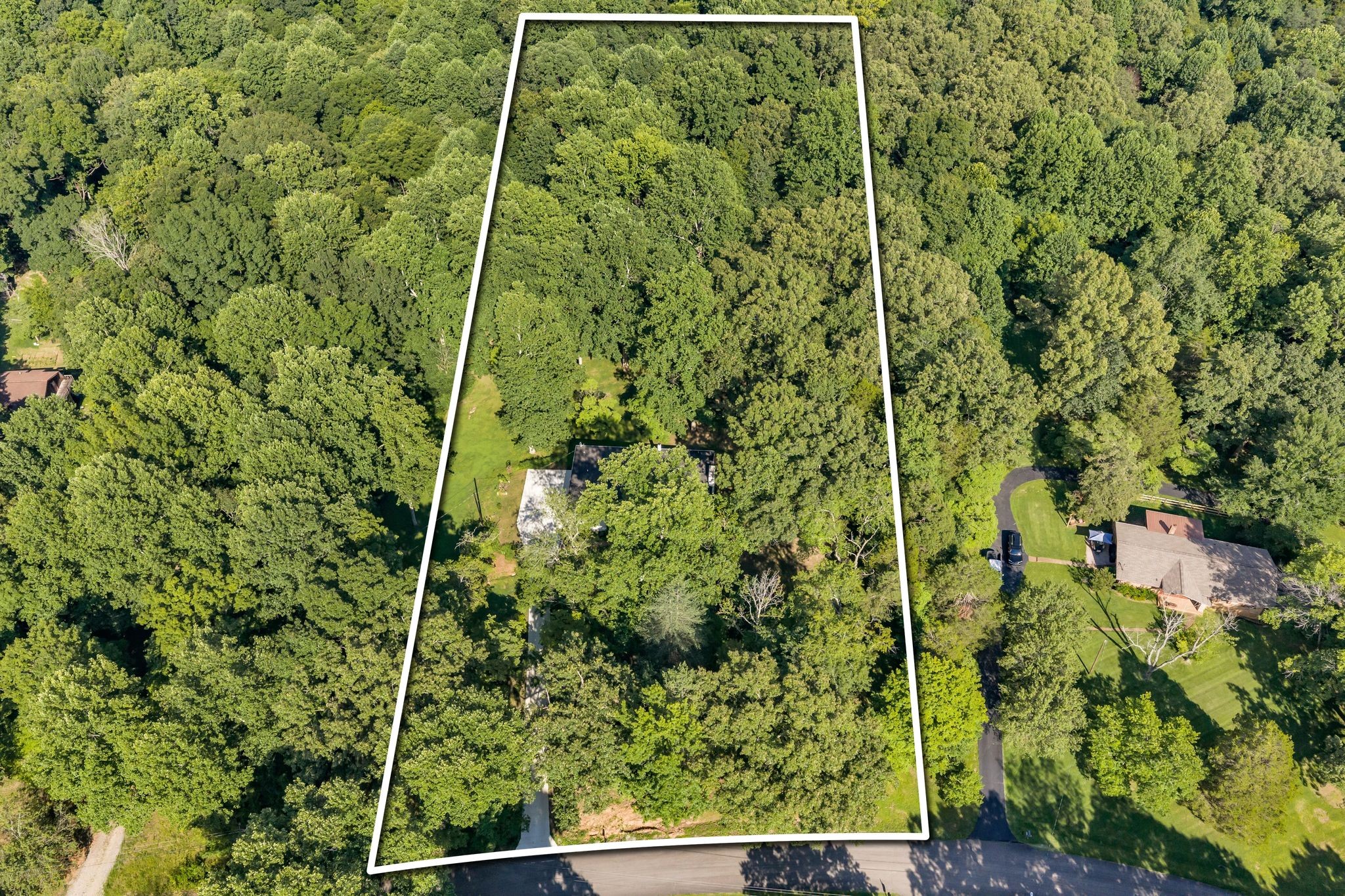 1029 Trainer Ave, Burns, TN 37029