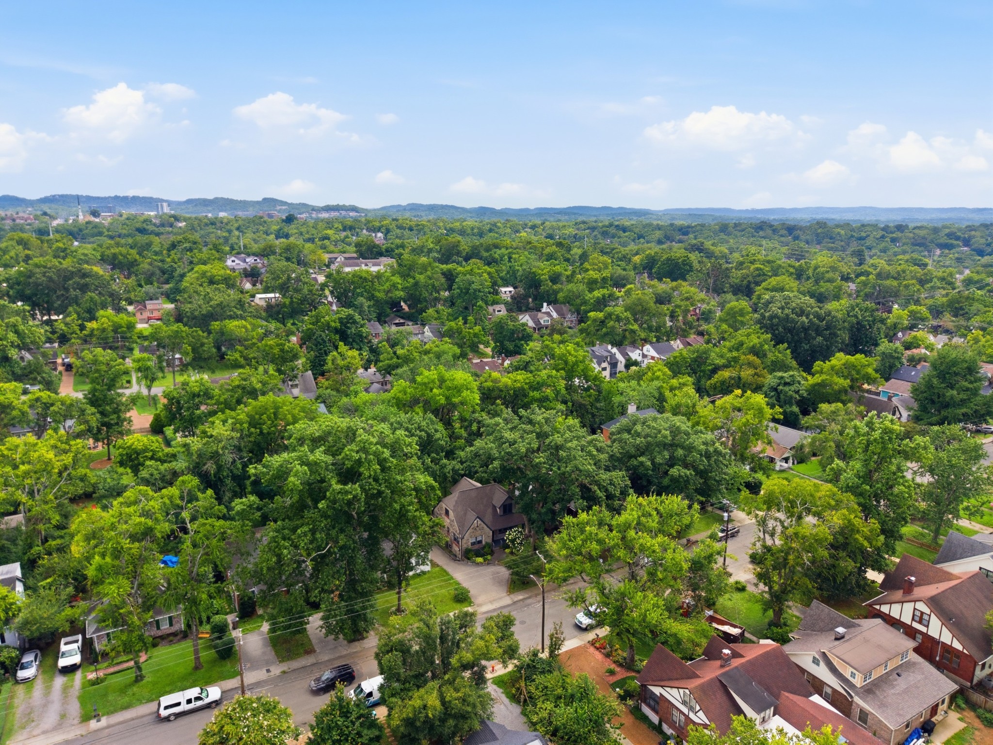2611 W Linden Ave, Nashville, TN 37212