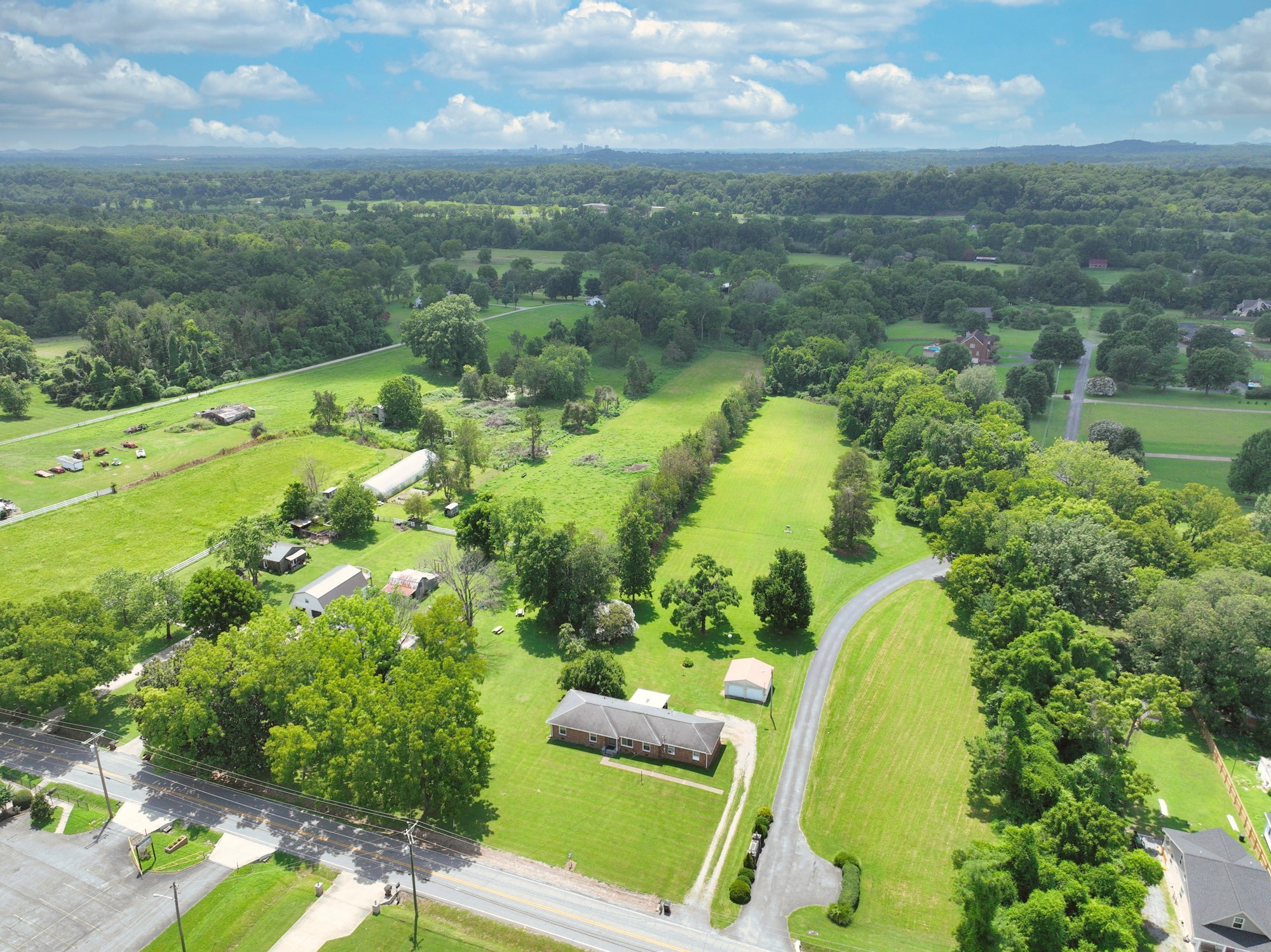 1544 Neelys Bend Rd, Madison, TN 37115