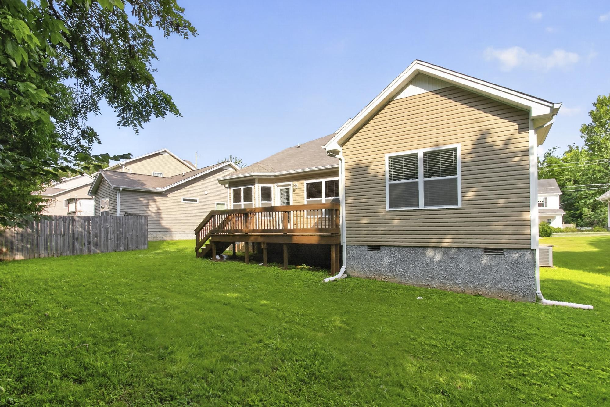 1609 Highwater Dr, Antioch, TN 37013