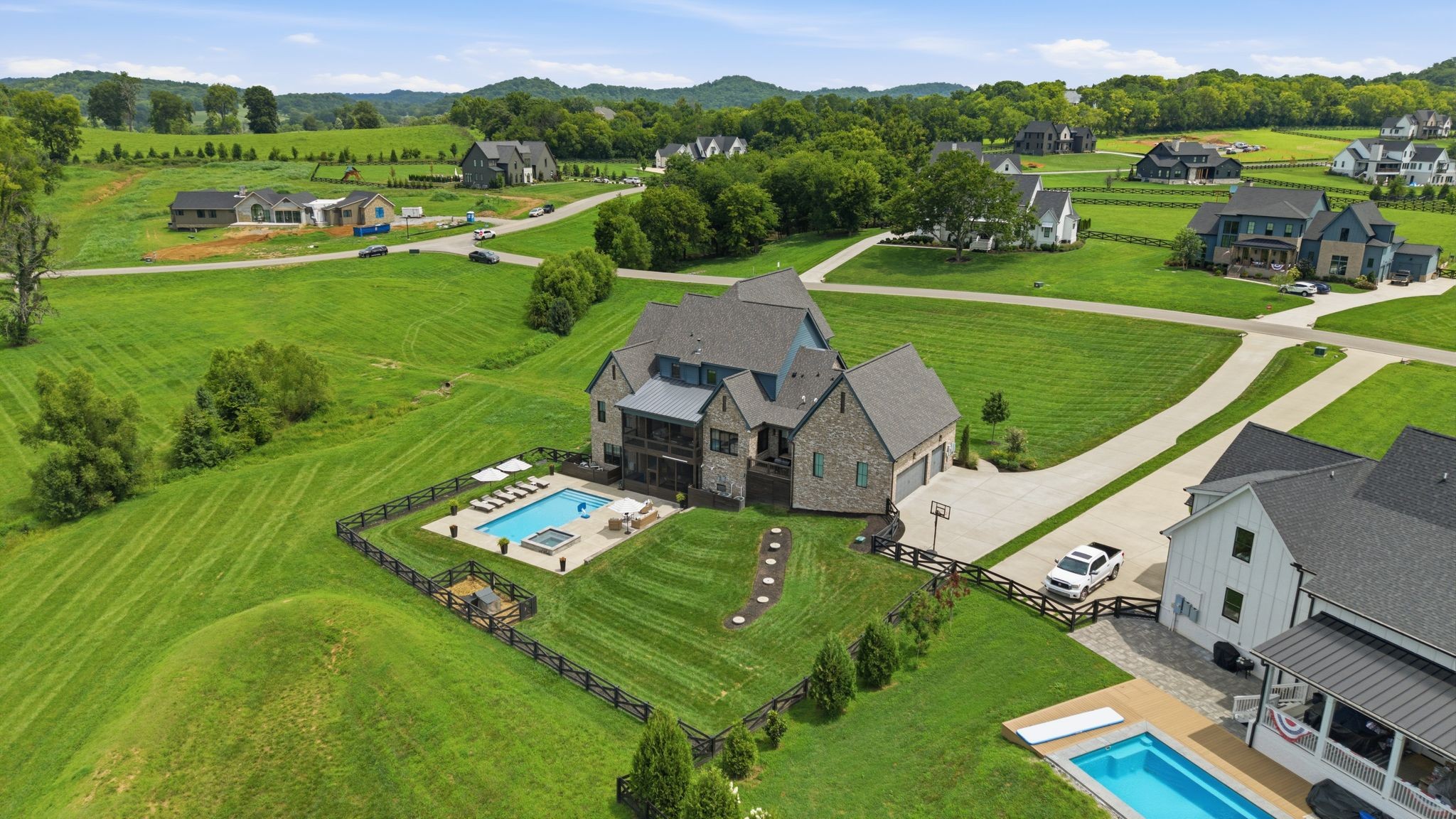 5007 Gates Mill Rdg, Thompsons Station, TN 37179