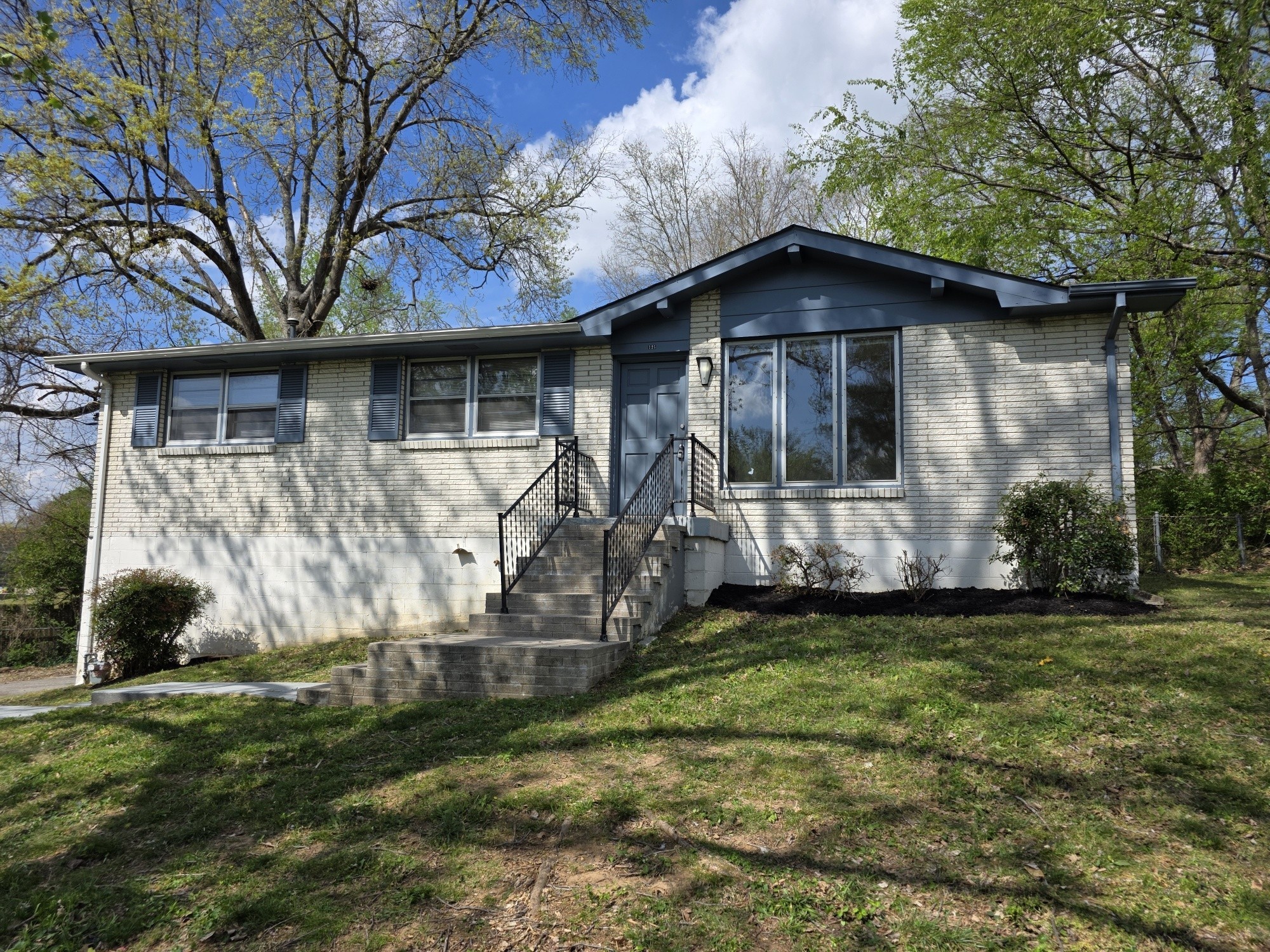 125 Curtis Cross Roads, Hendersonville, TN 37075