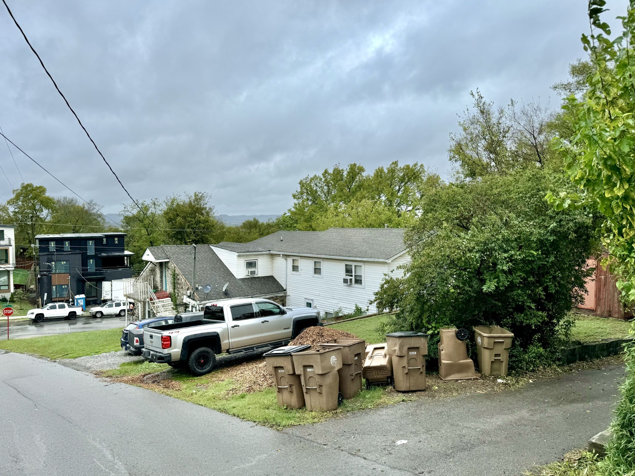 300 37th Ave N, Nashville, TN 37209