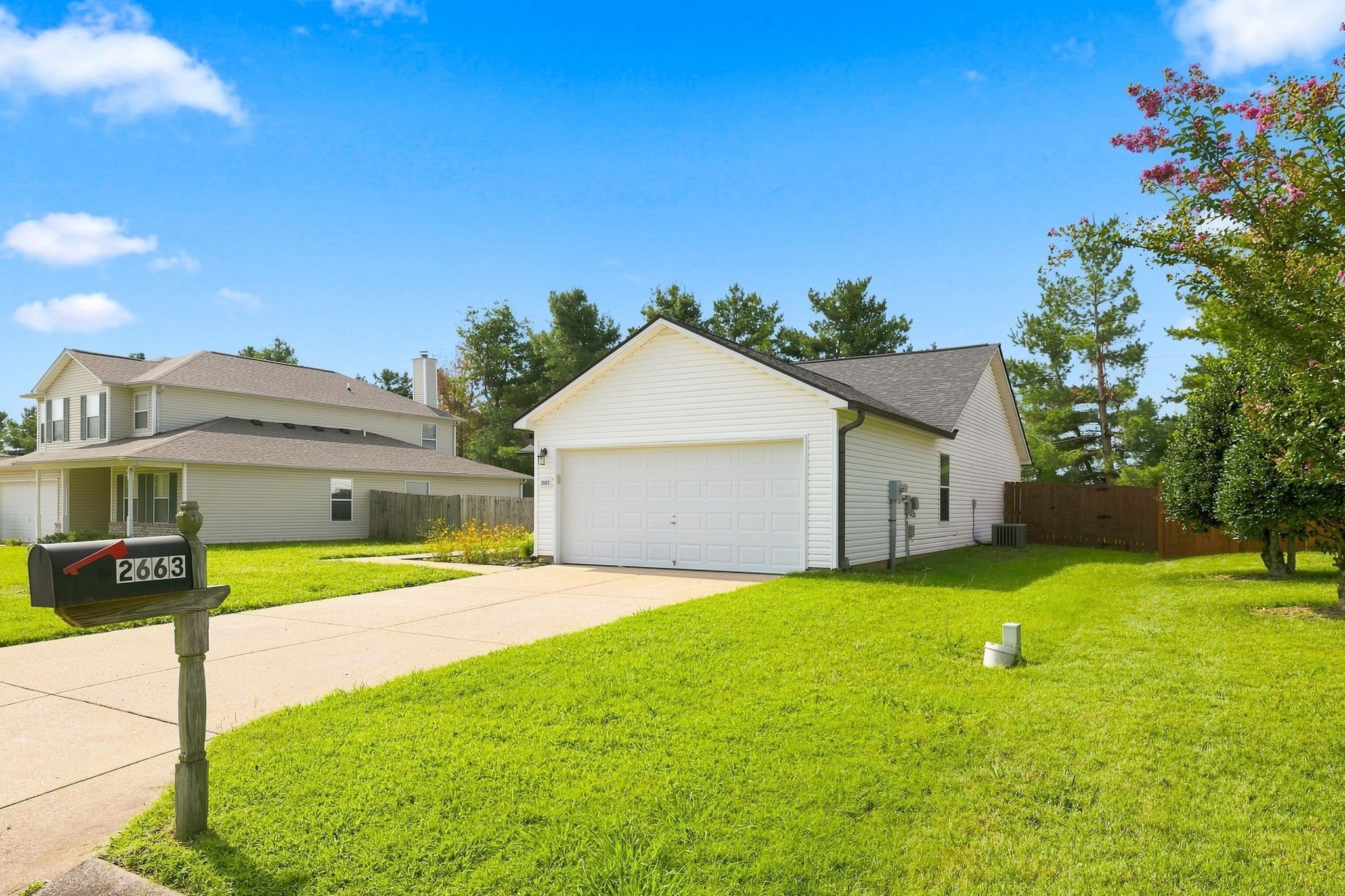 2663 Sutherland Dr, Thompsons Station, TN 37179